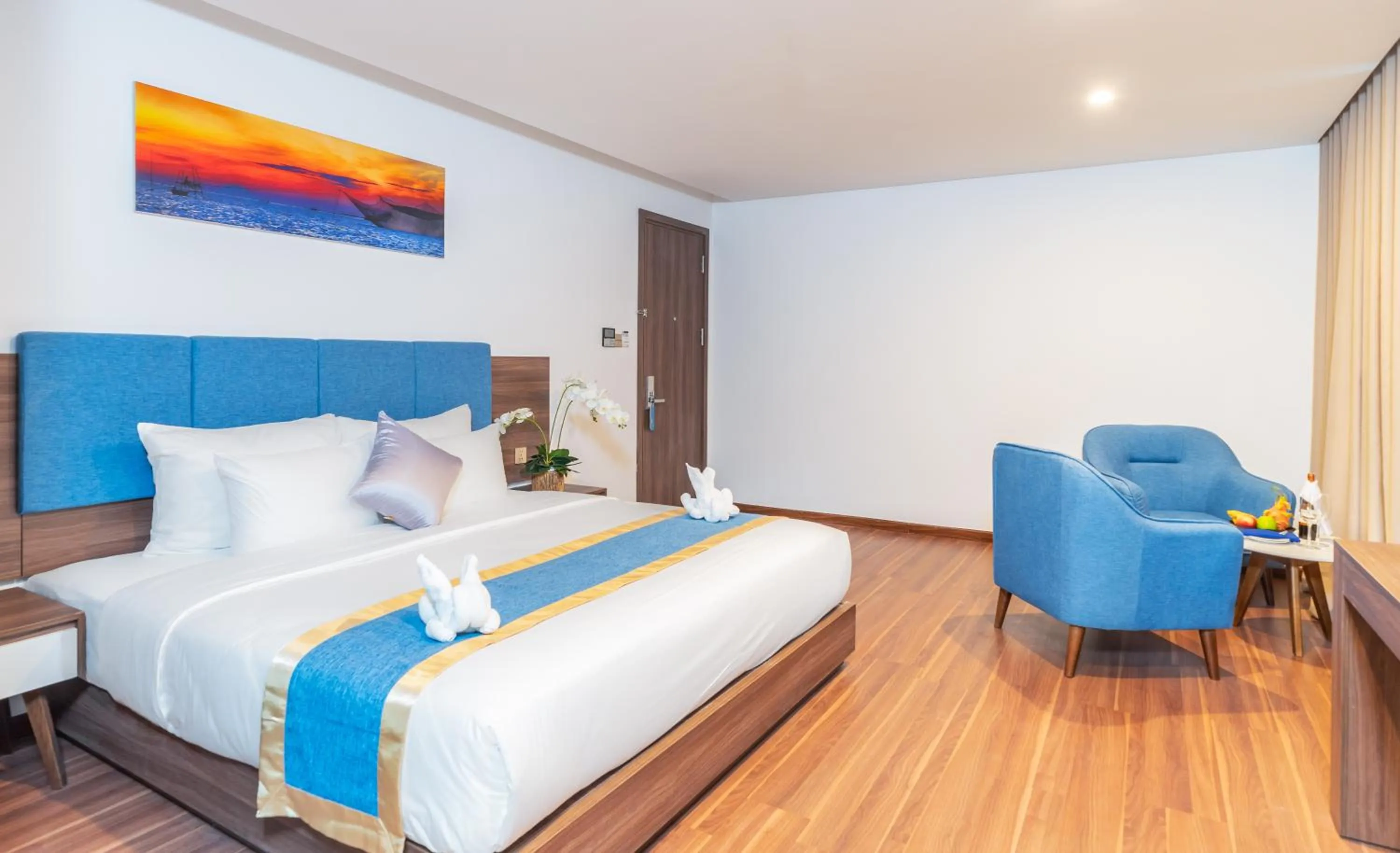 Photo of the whole room, Bed in Grand Gold Hotel