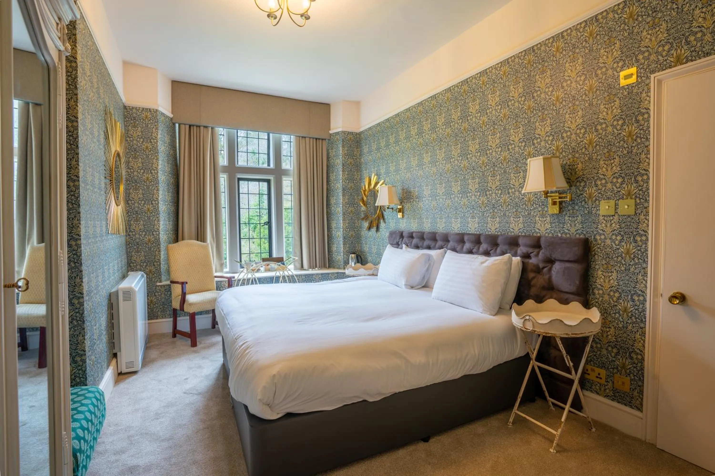 Bedroom, Bed in Broome Park Hotel