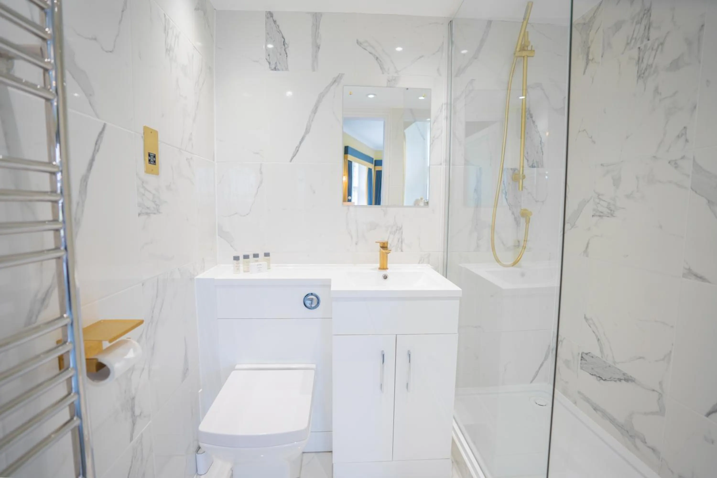 Bathroom in Broome Park Hotel