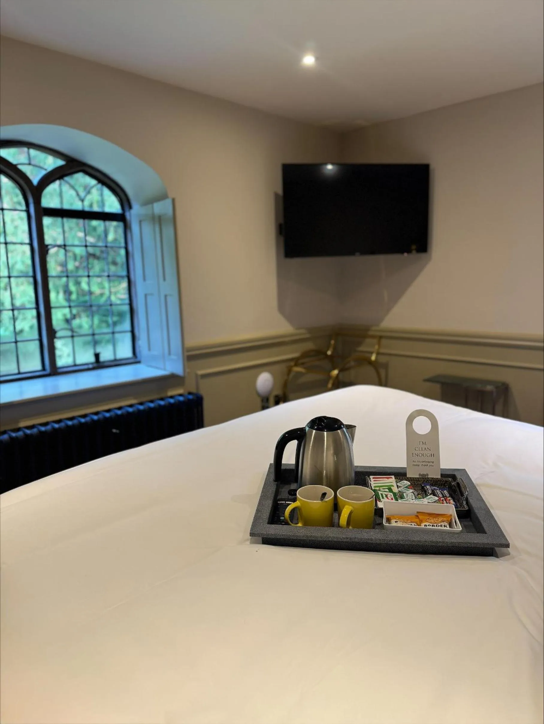 Coffee/tea facilities in Broome Park Hotel