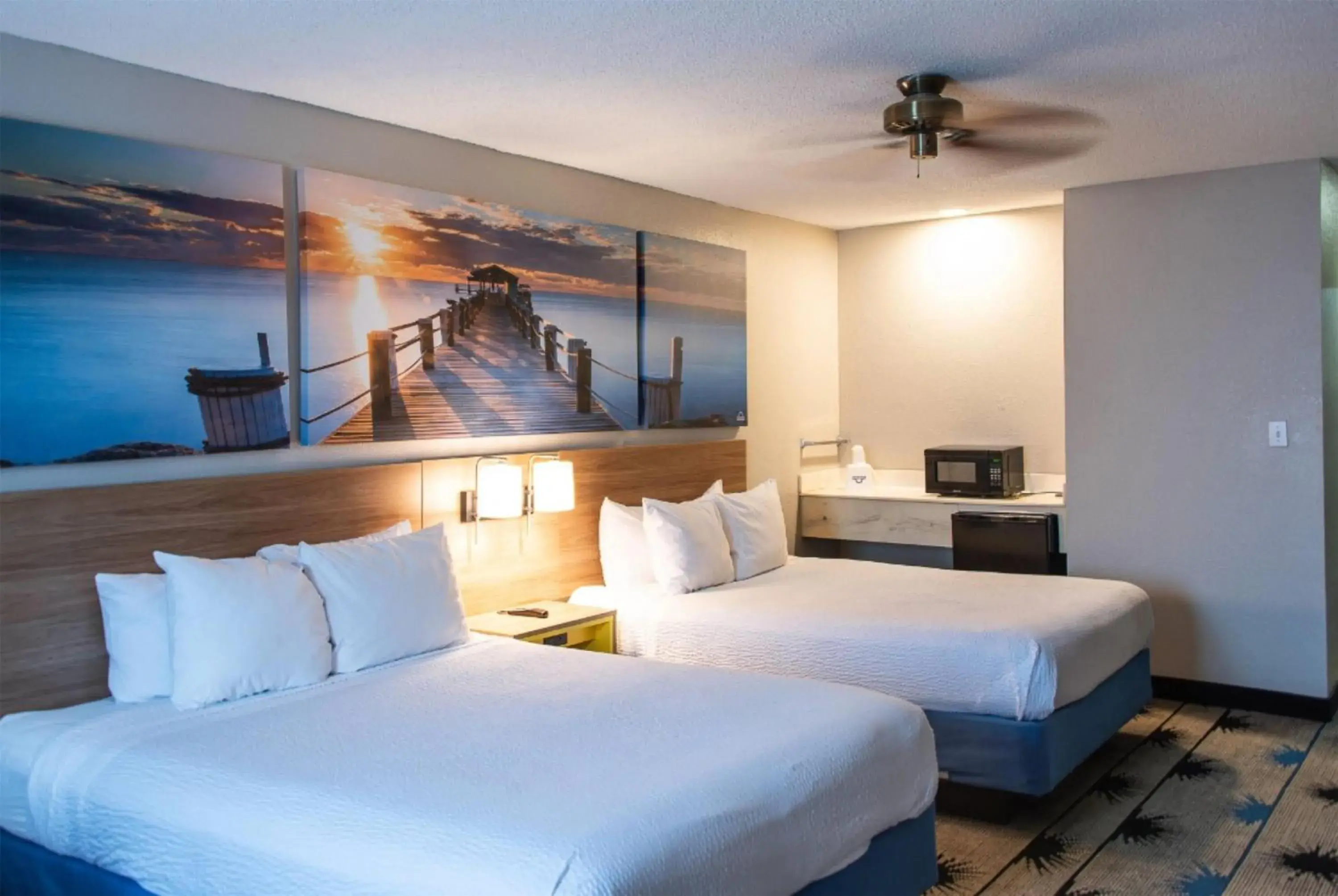 Deluxe Queen Room with Two Queen Beds - Non-Smoking in Days Inn by Wyndham Troy Deluxe Queen Room with Two Queen Beds - Non-Smoking in Days Inn by Wyndham Troy