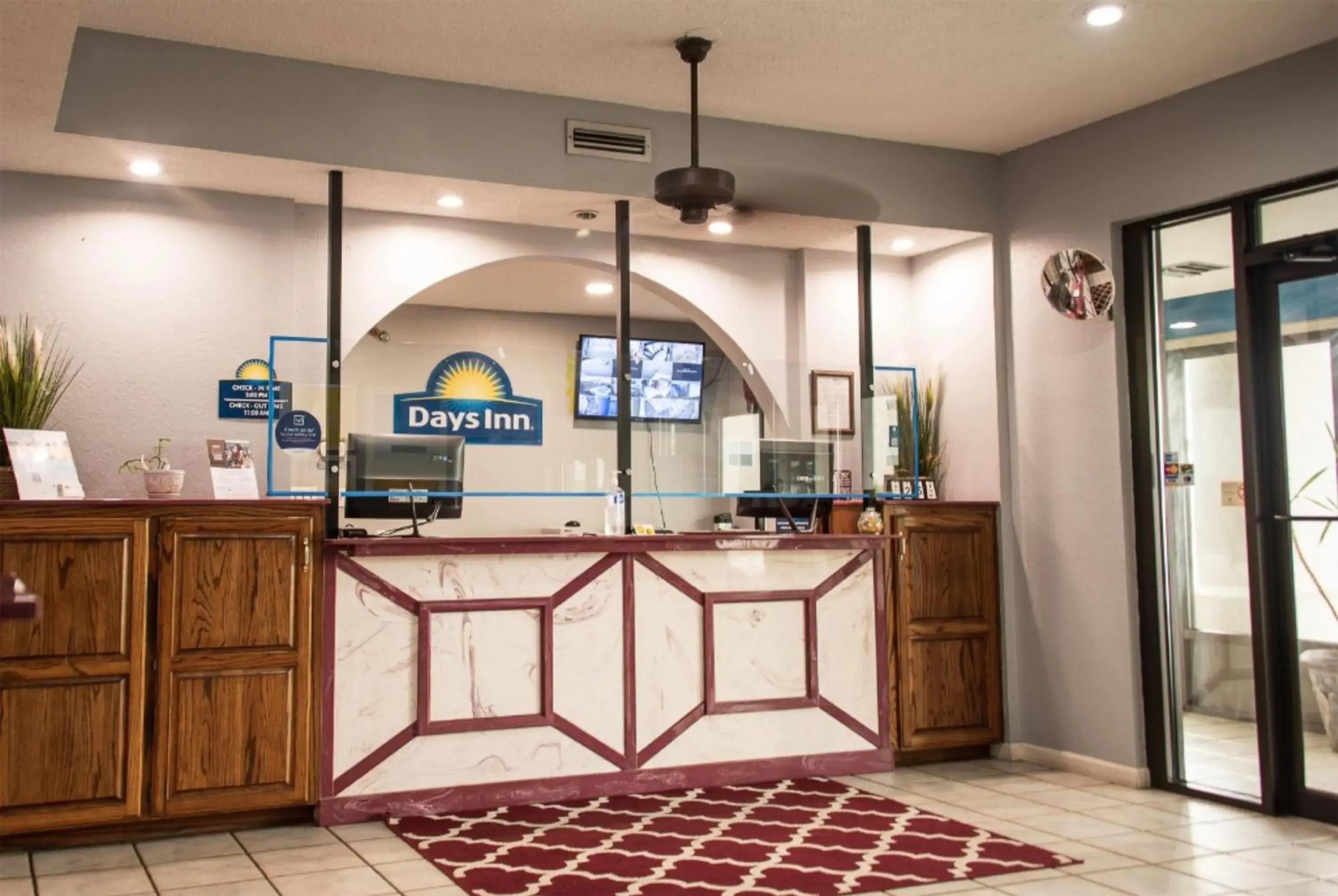 Lobby or reception in Days Inn by Wyndham Troy Lobby or reception in Days Inn by Wyndham Troy