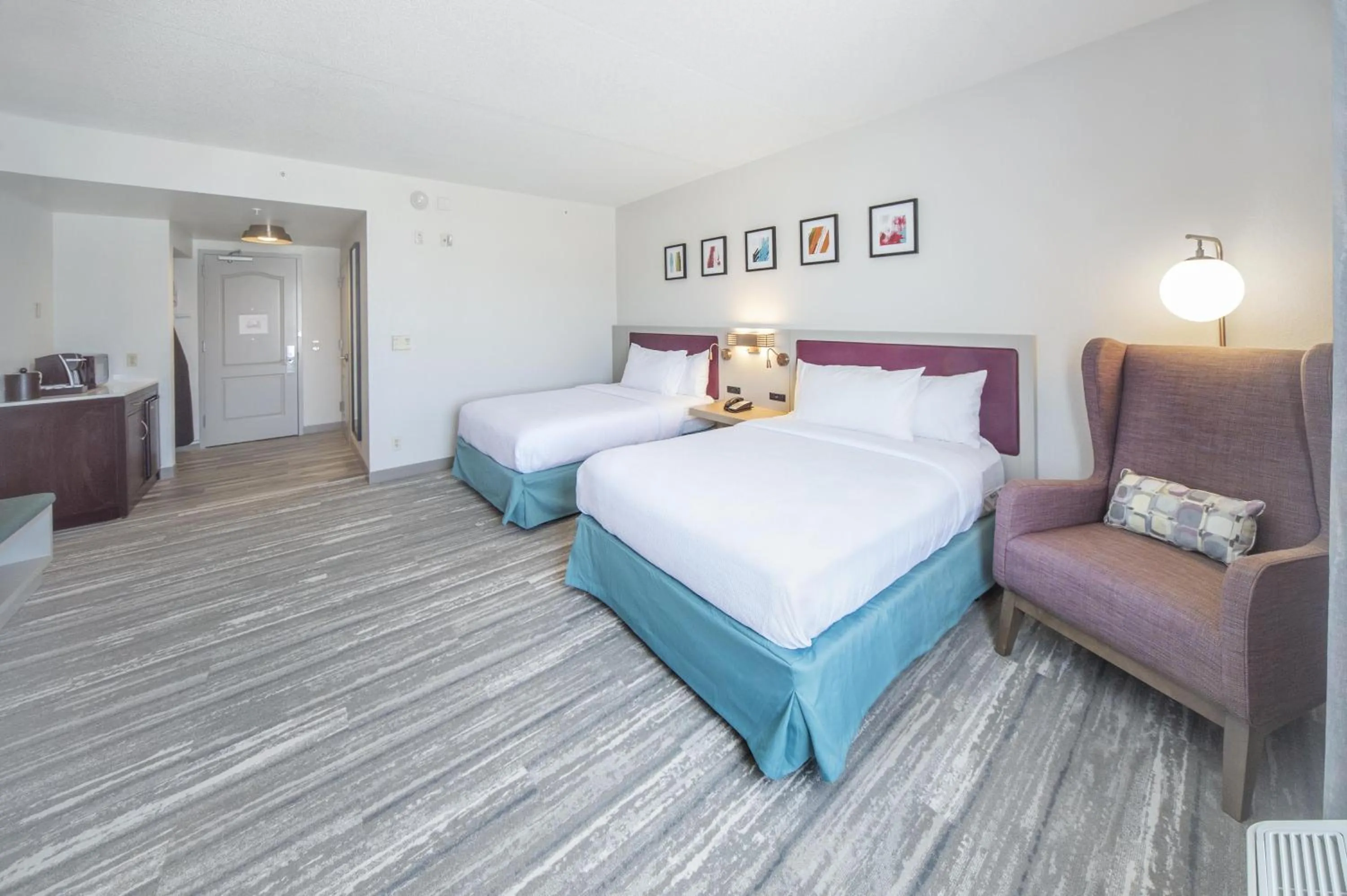 Bed in Hilton Garden Inn Clifton Park