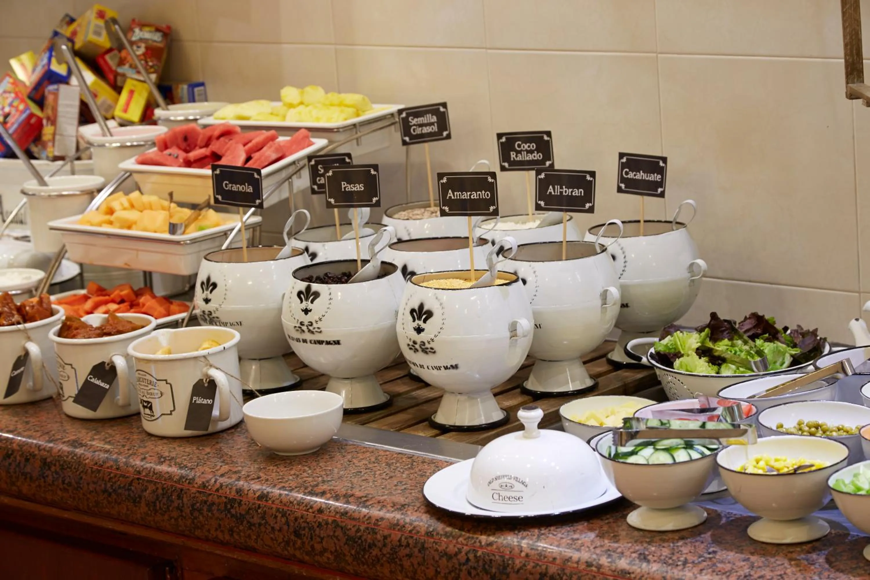 Restaurant/places to eat in Meson del Valle