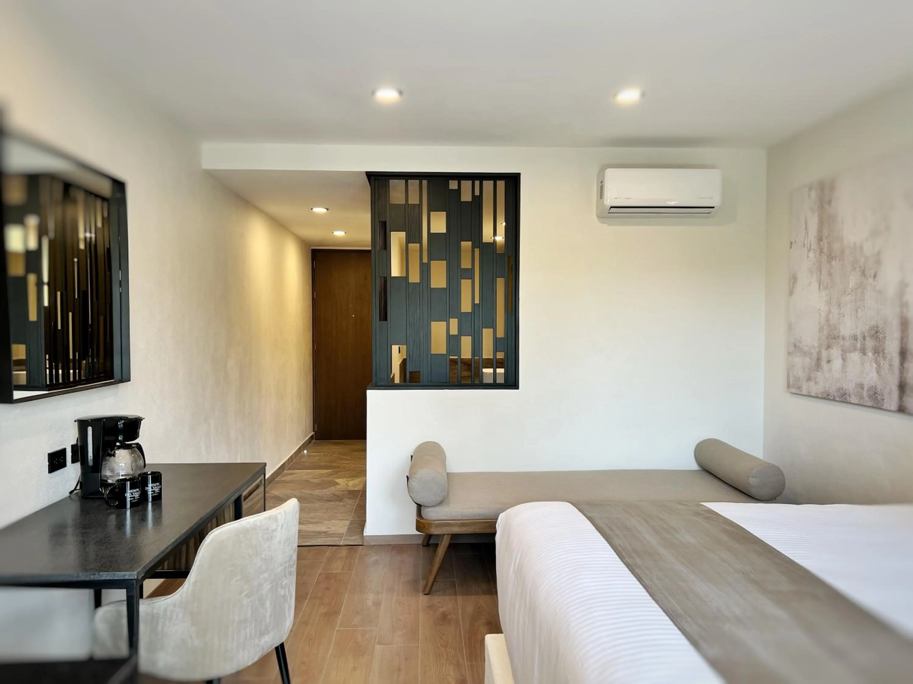 Photo of the whole room, Bed in Meson del Valle