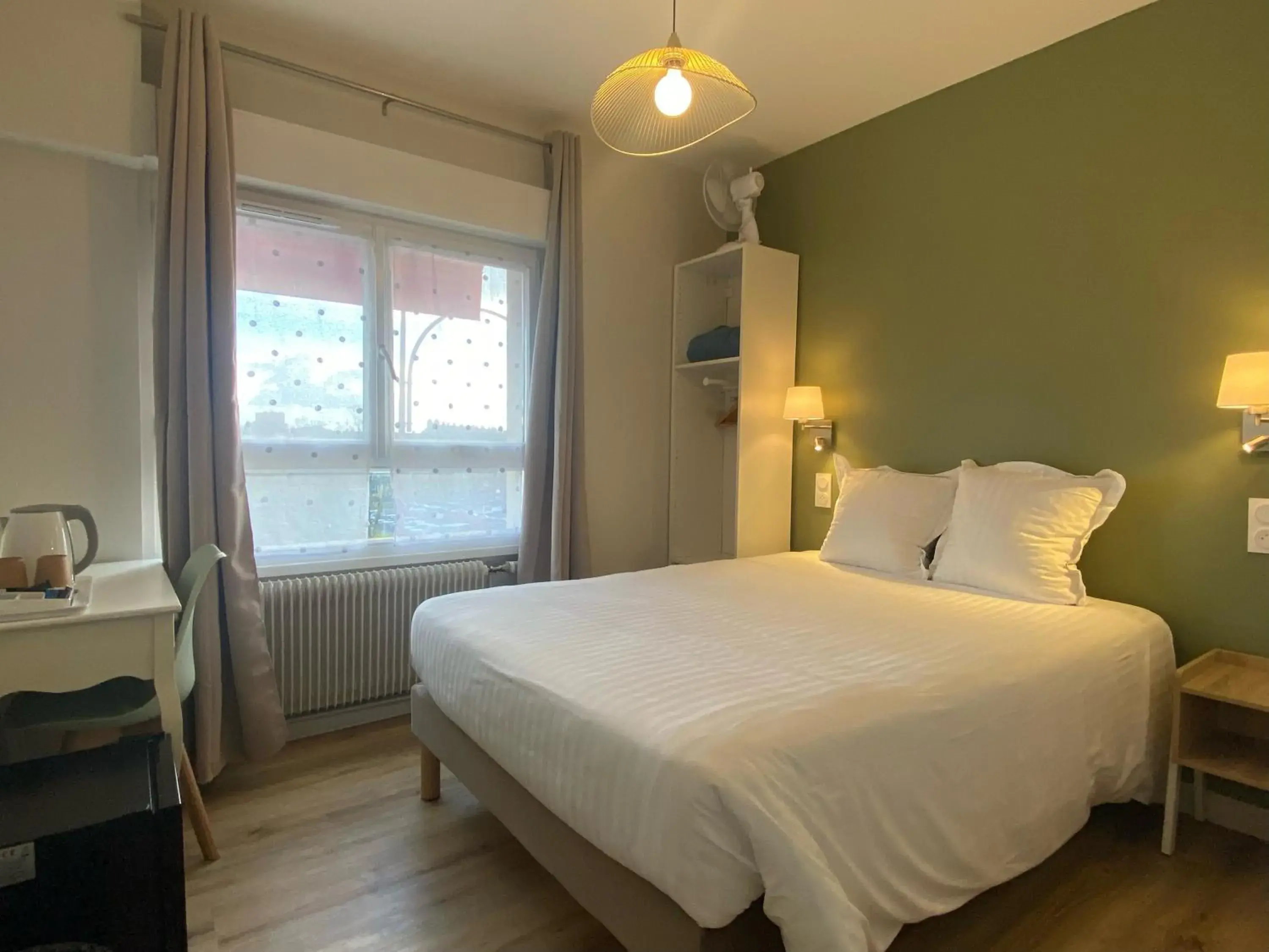 Single Room in Hotel de Bretagne Single Room in Hotel de Bretagne