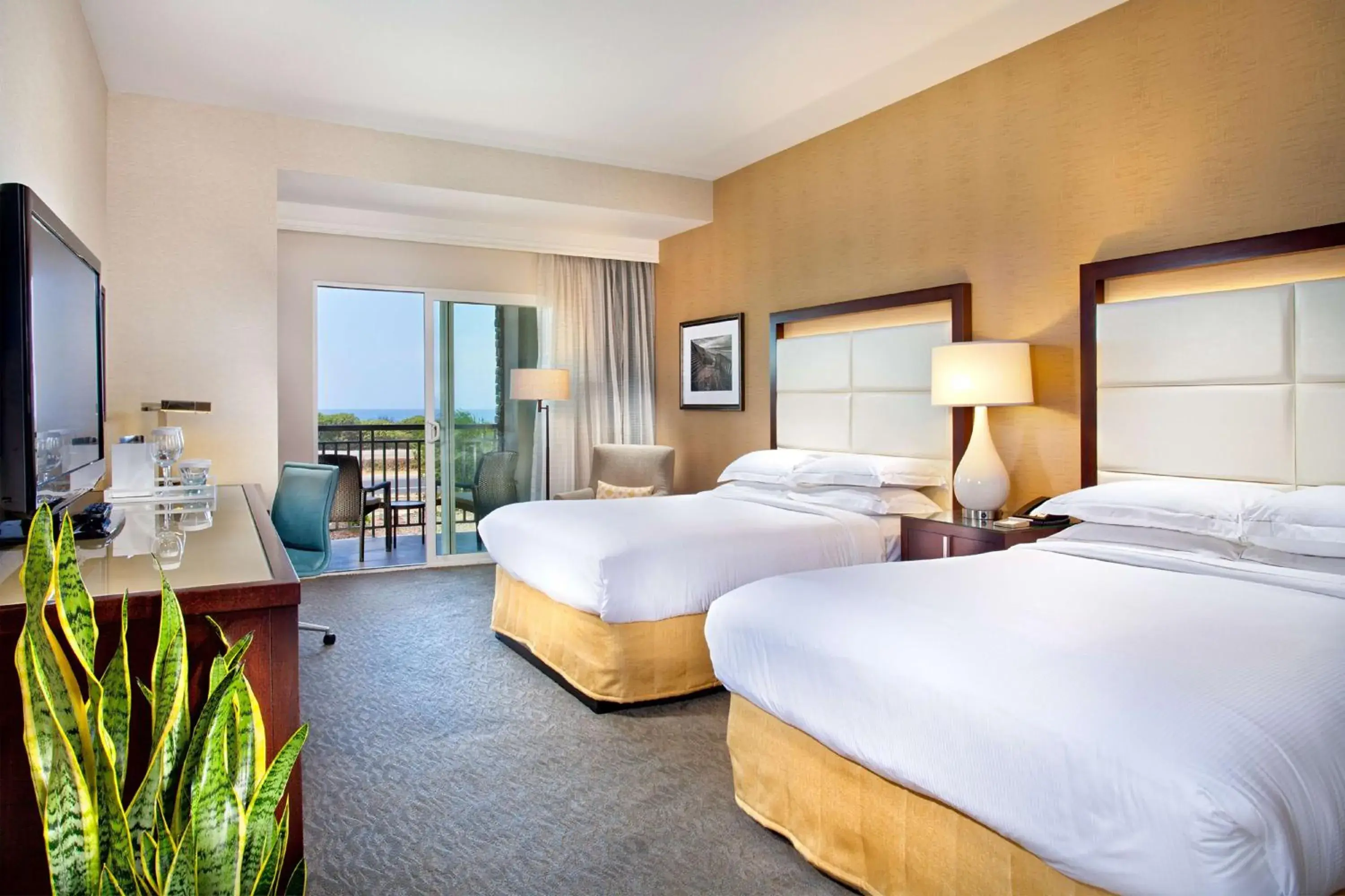 Bed in Cape Rey Carlsbad Beach, A Hilton Resort & Spa Bed in Cape Rey Carlsbad Beach, A Hilton Resort & Spa