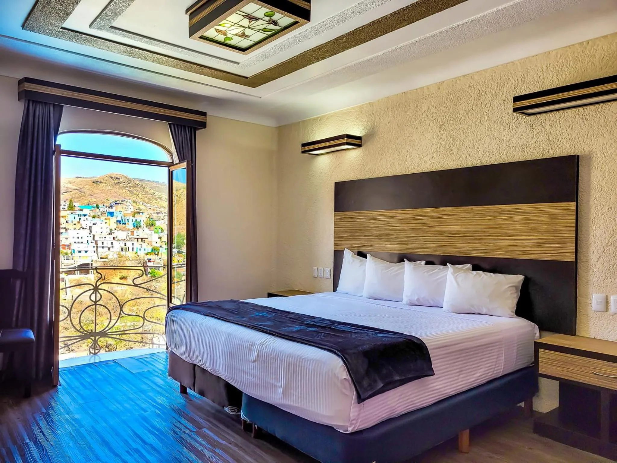 Bed in Hotel Paseo de la Presa