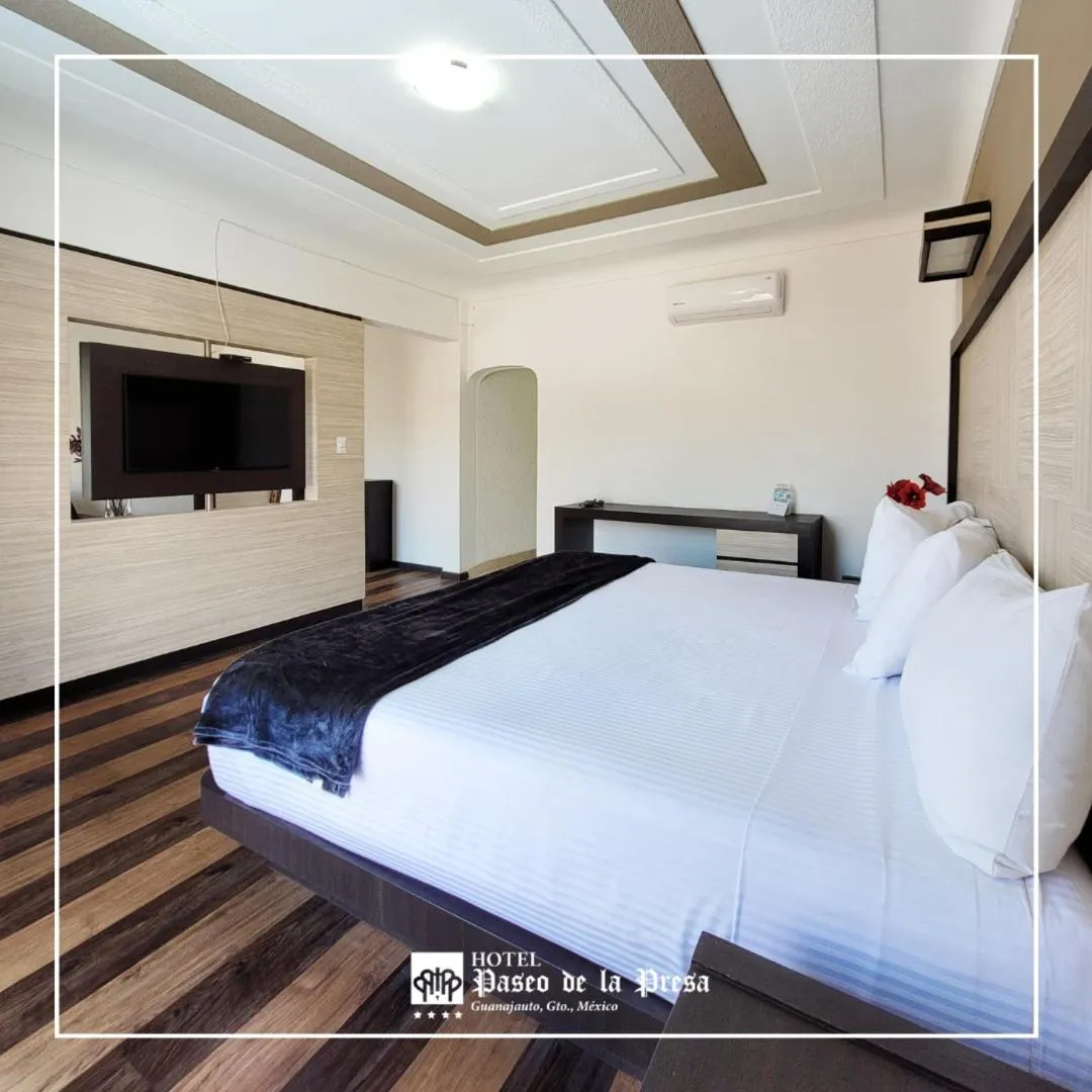 Bed in Hotel Paseo de la Presa