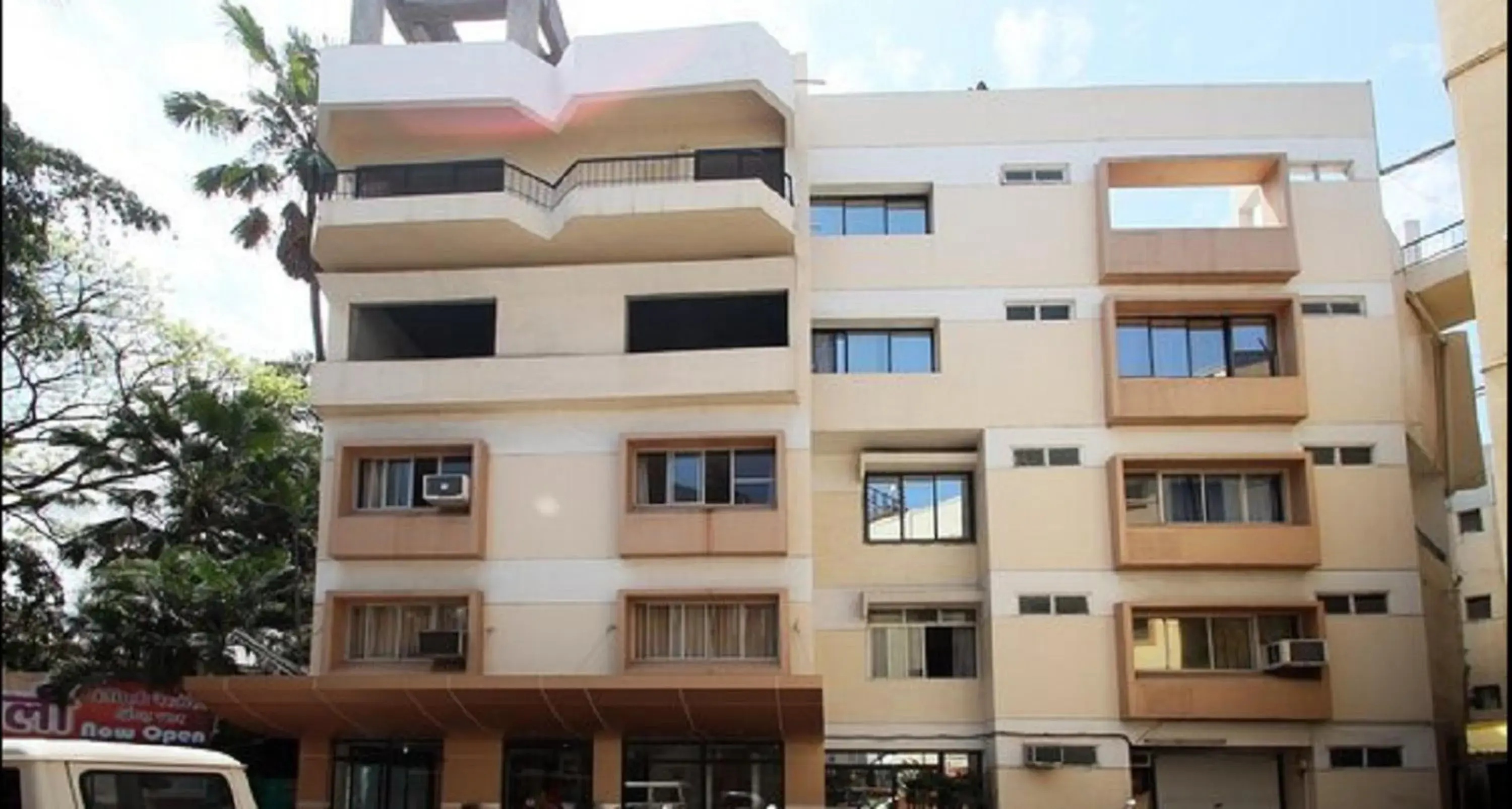 Property building in Hotel Vaishali Property building in Hotel Vaishali