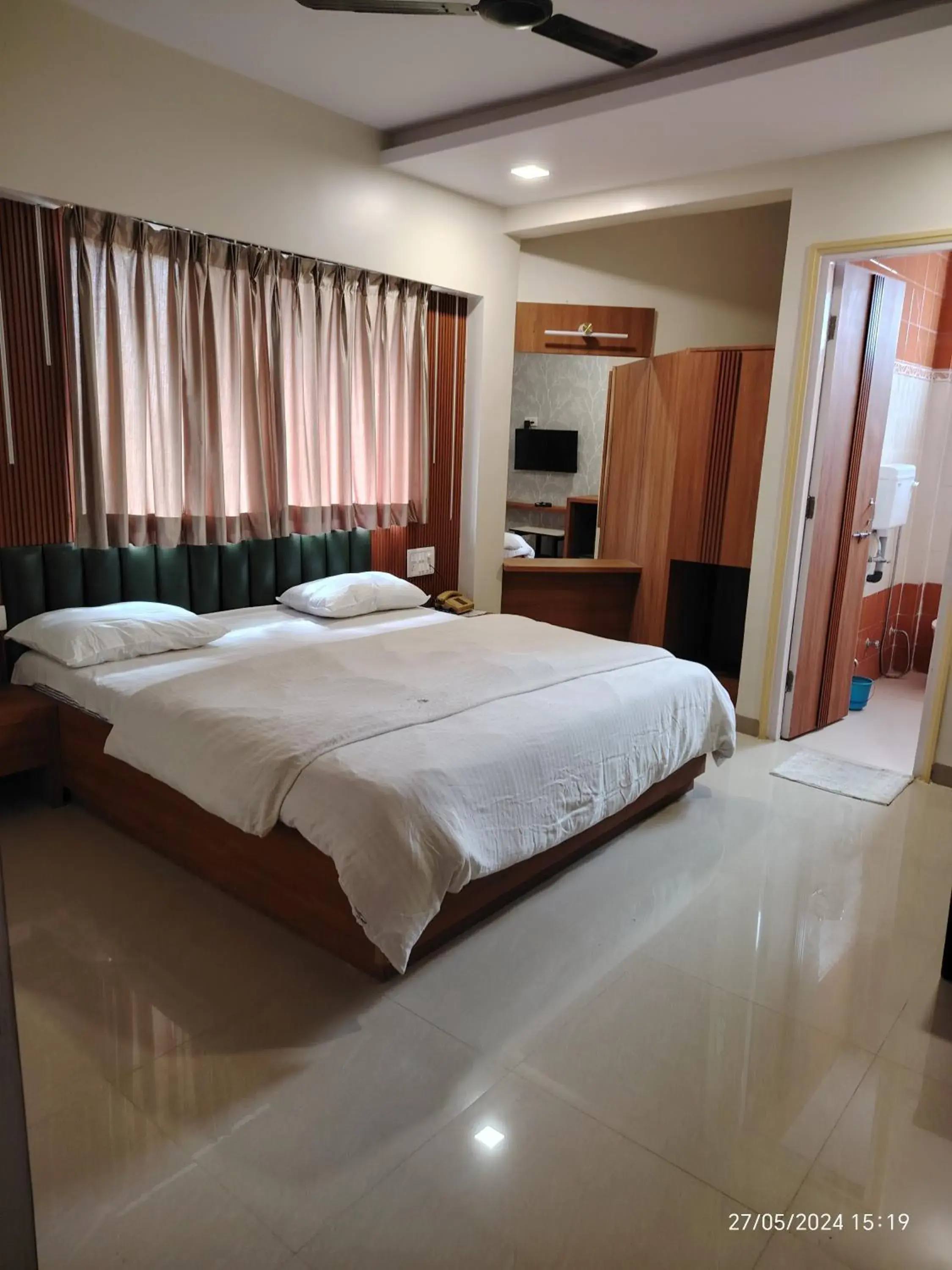 Bed in Hotel Vaishali Bed in Hotel Vaishali