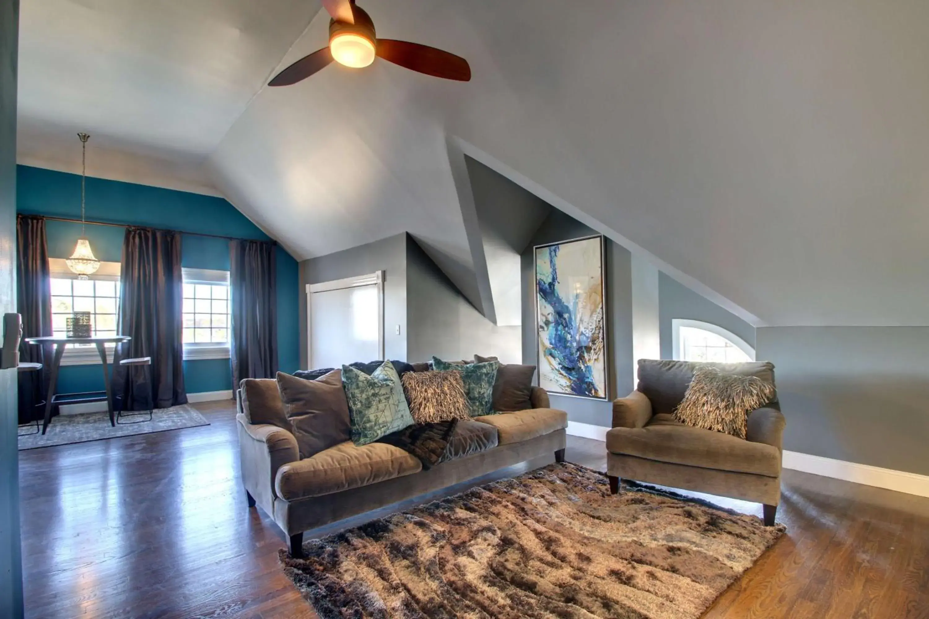 Photo of the whole room in Hotel Finial BW Premier Collection Oxford - Anniston Photo of the whole room in Hotel Finial BW Premier Collection Oxford - Anniston