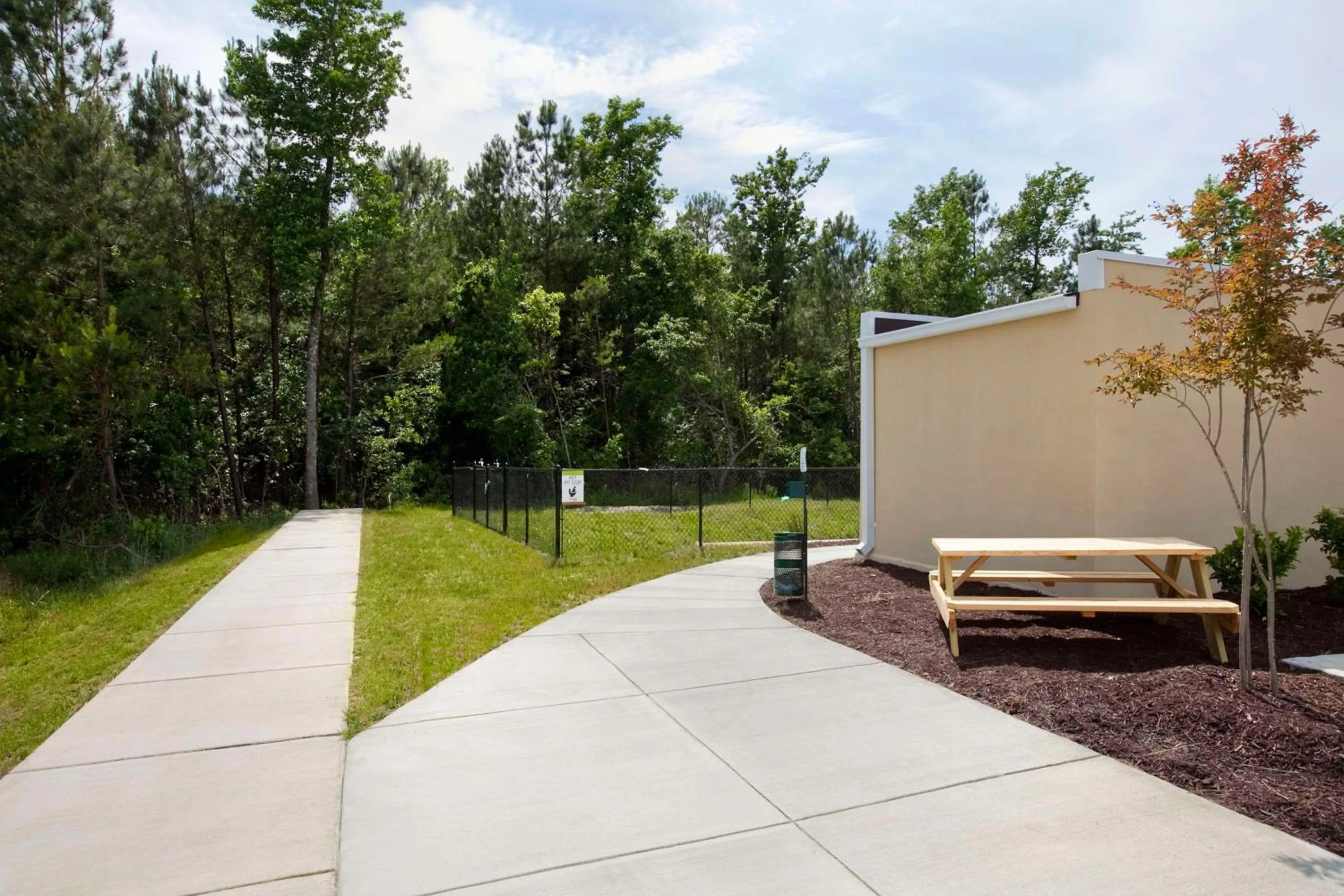 Property building in Home2 Suites by Hilton Jacksonville, NC