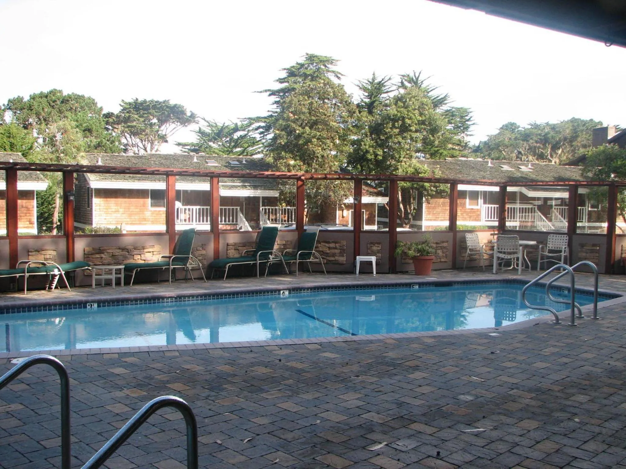Swimming pool in Lighthouse Lodge & Cottages