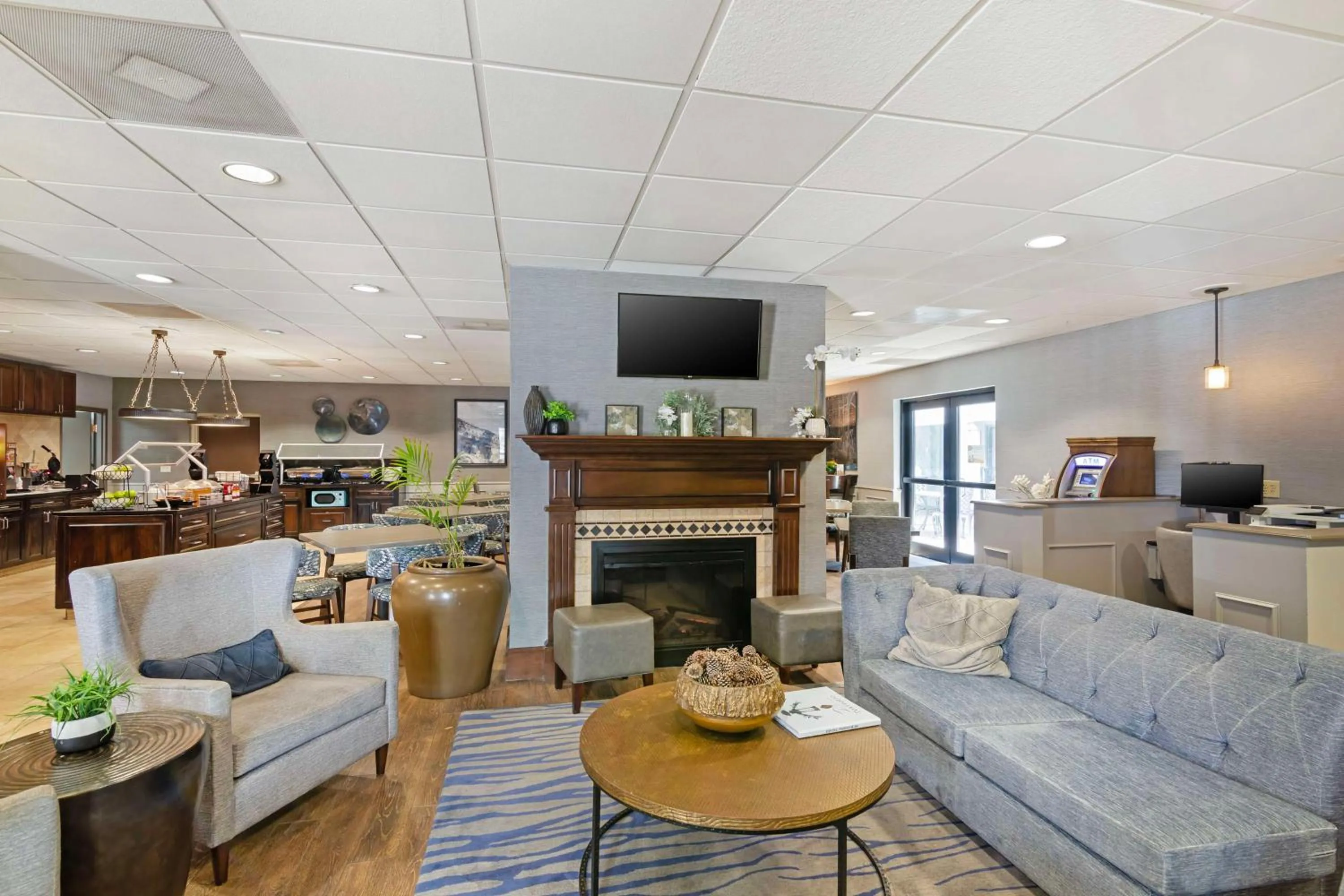 Lobby or reception in Best Western Savannah Historic District