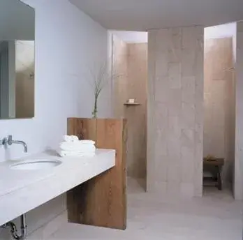 Bathroom in Loft 523 Bathroom in Loft 523