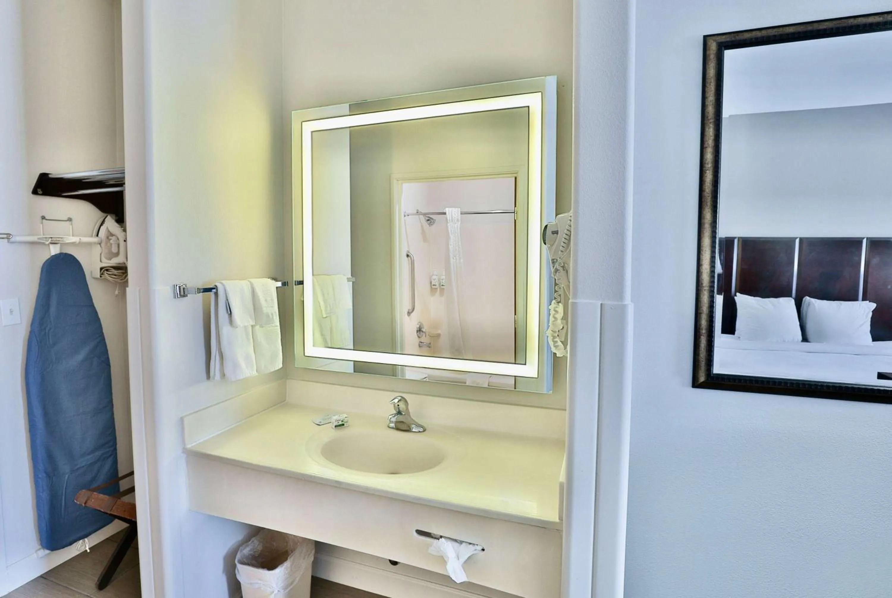 Bathroom in Baymont by Wyndham Tucson Airport