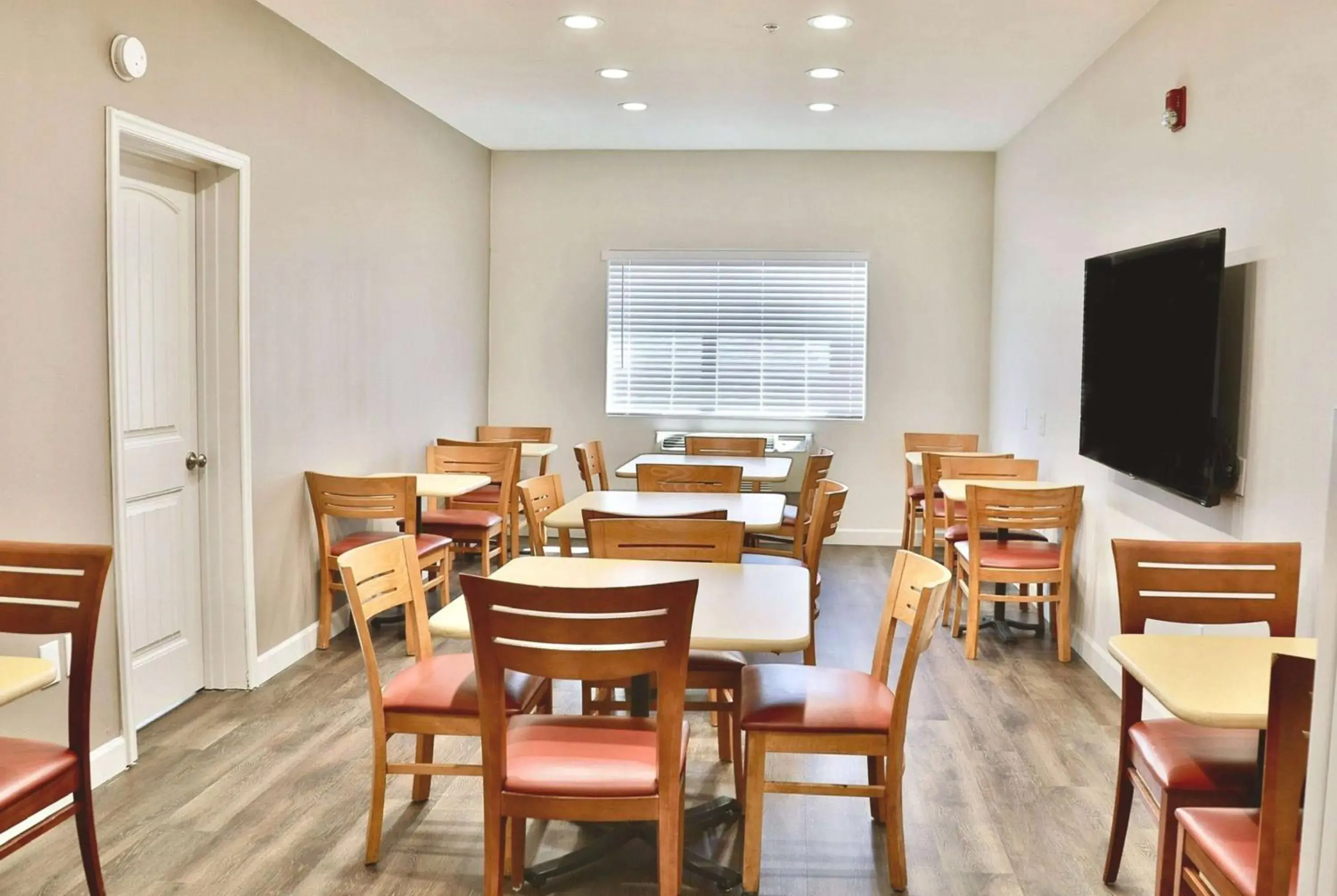 Property building in Baymont by Wyndham Tucson Airport Property building in Baymont by Wyndham Tucson Airport