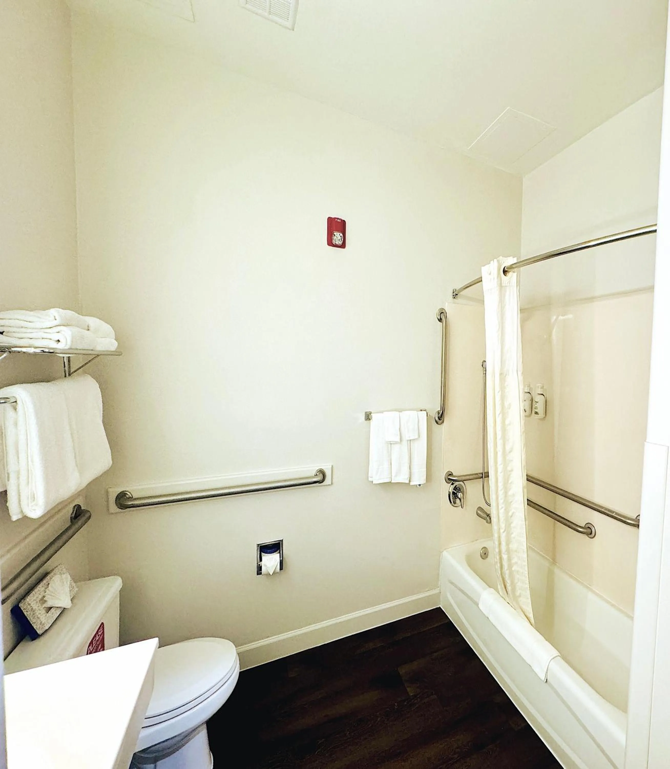 Bathroom in Baymont by Wyndham Tucson Airport