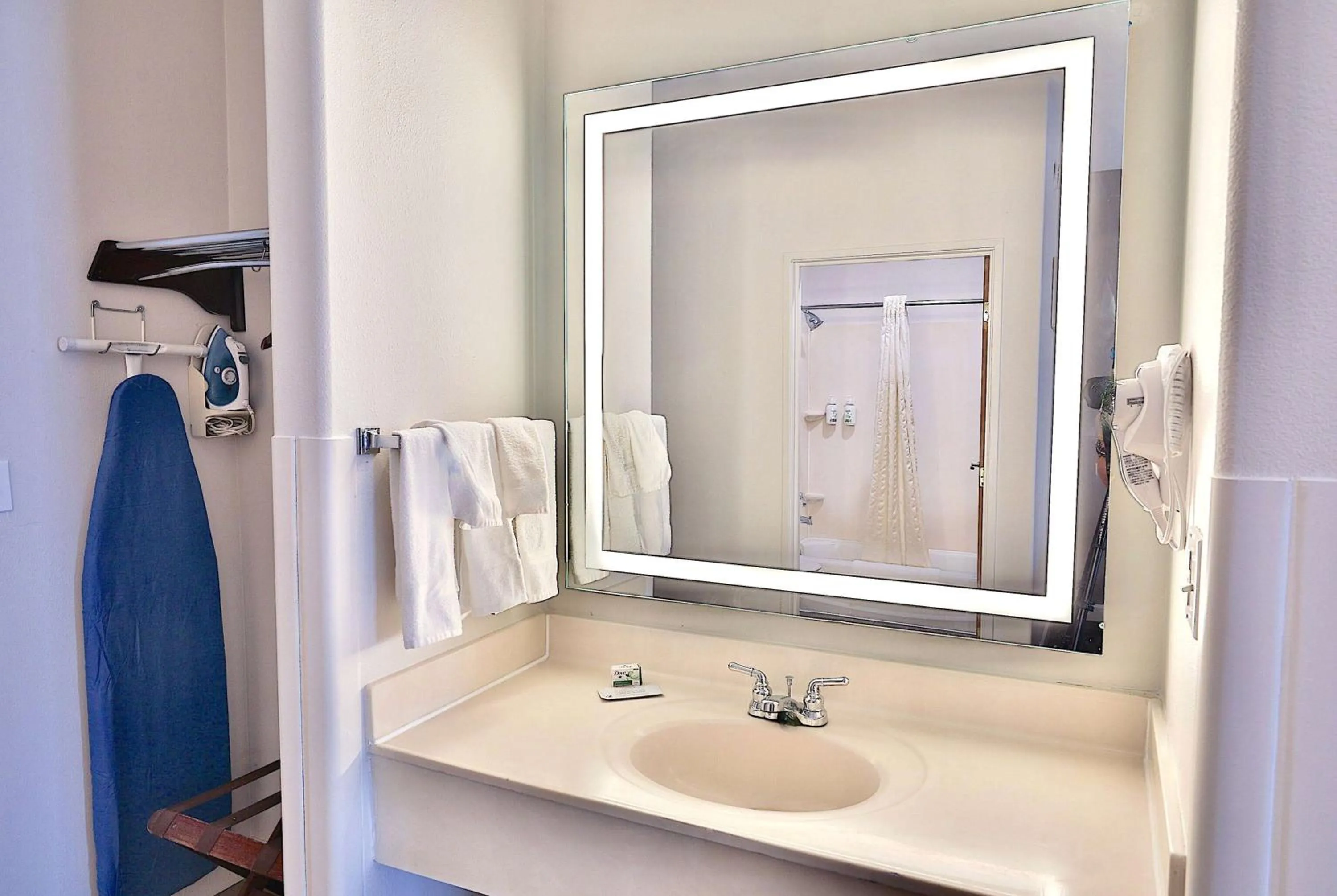 Bathroom in Baymont by Wyndham Tucson Airport