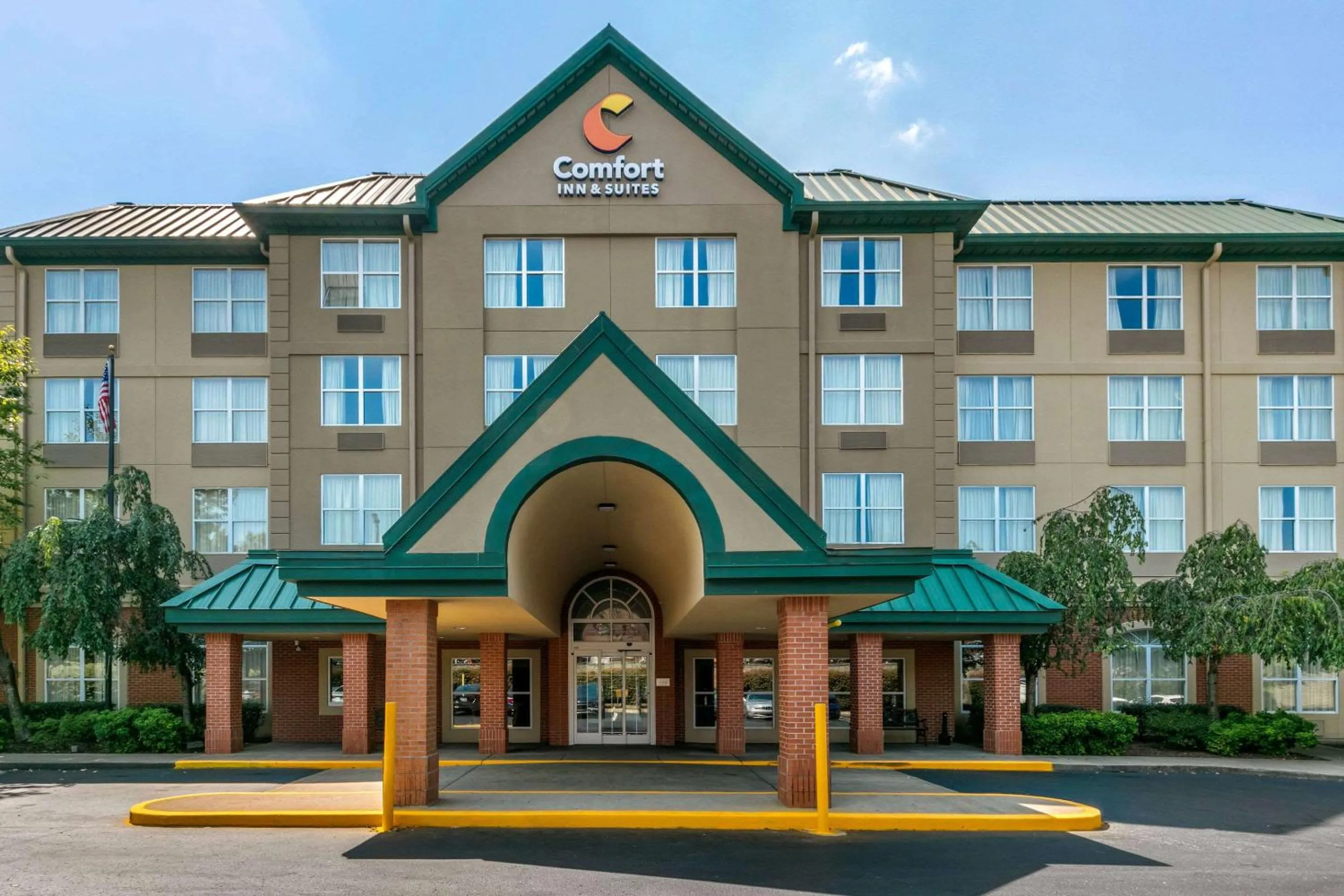 Property building in Comfort Inn & Suites Nashville Franklin Cool Springs