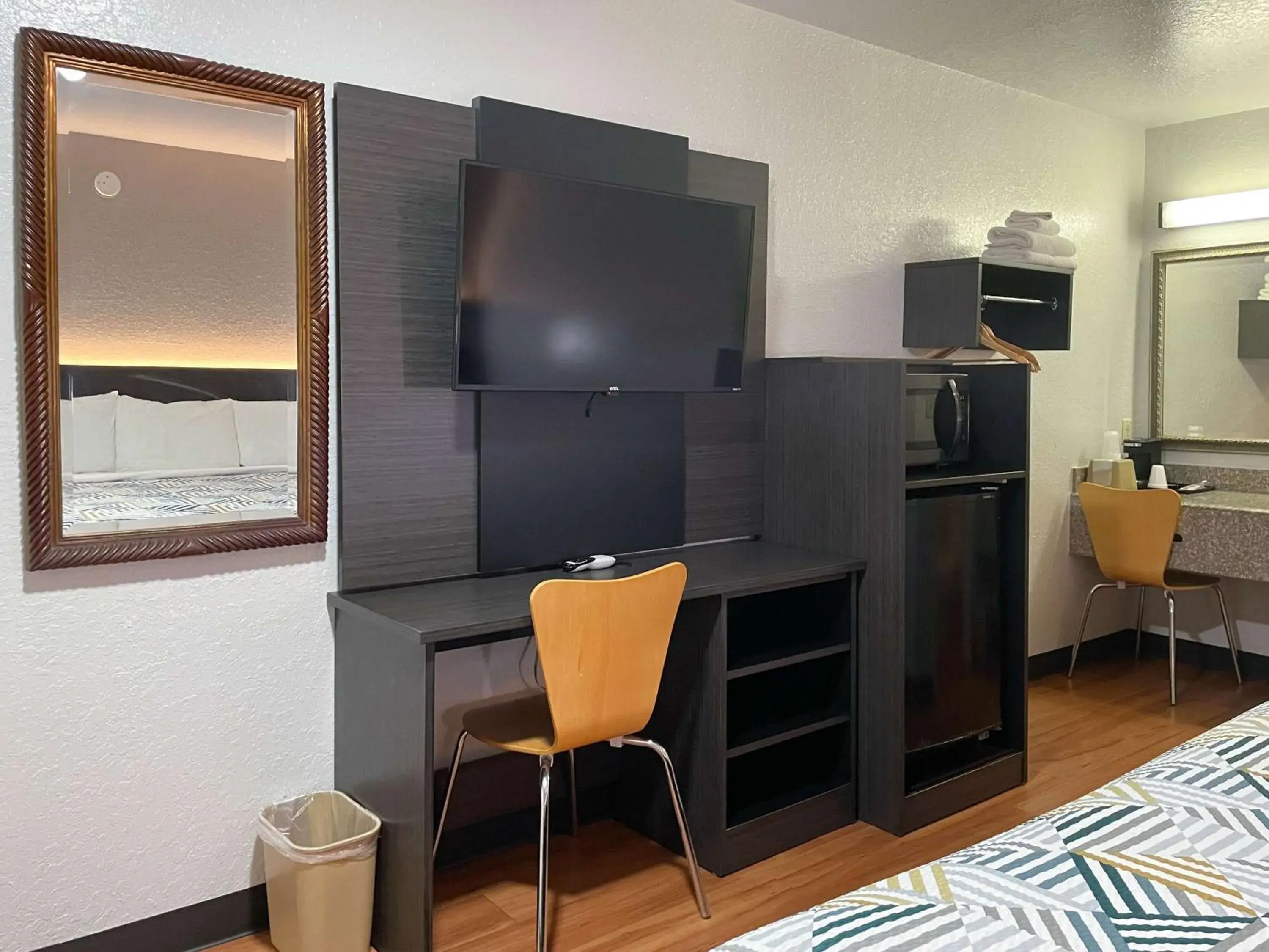 Bedroom in Motel 6-Atlanta, TX Bedroom in Motel 6-Atlanta, TX