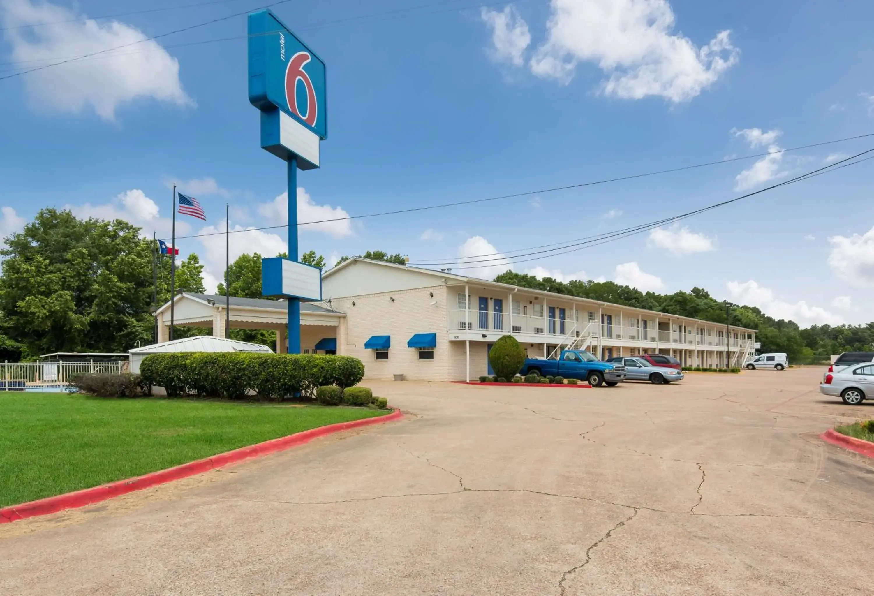 Property building in Motel 6-Atlanta, TX Property building in Motel 6-Atlanta, TX