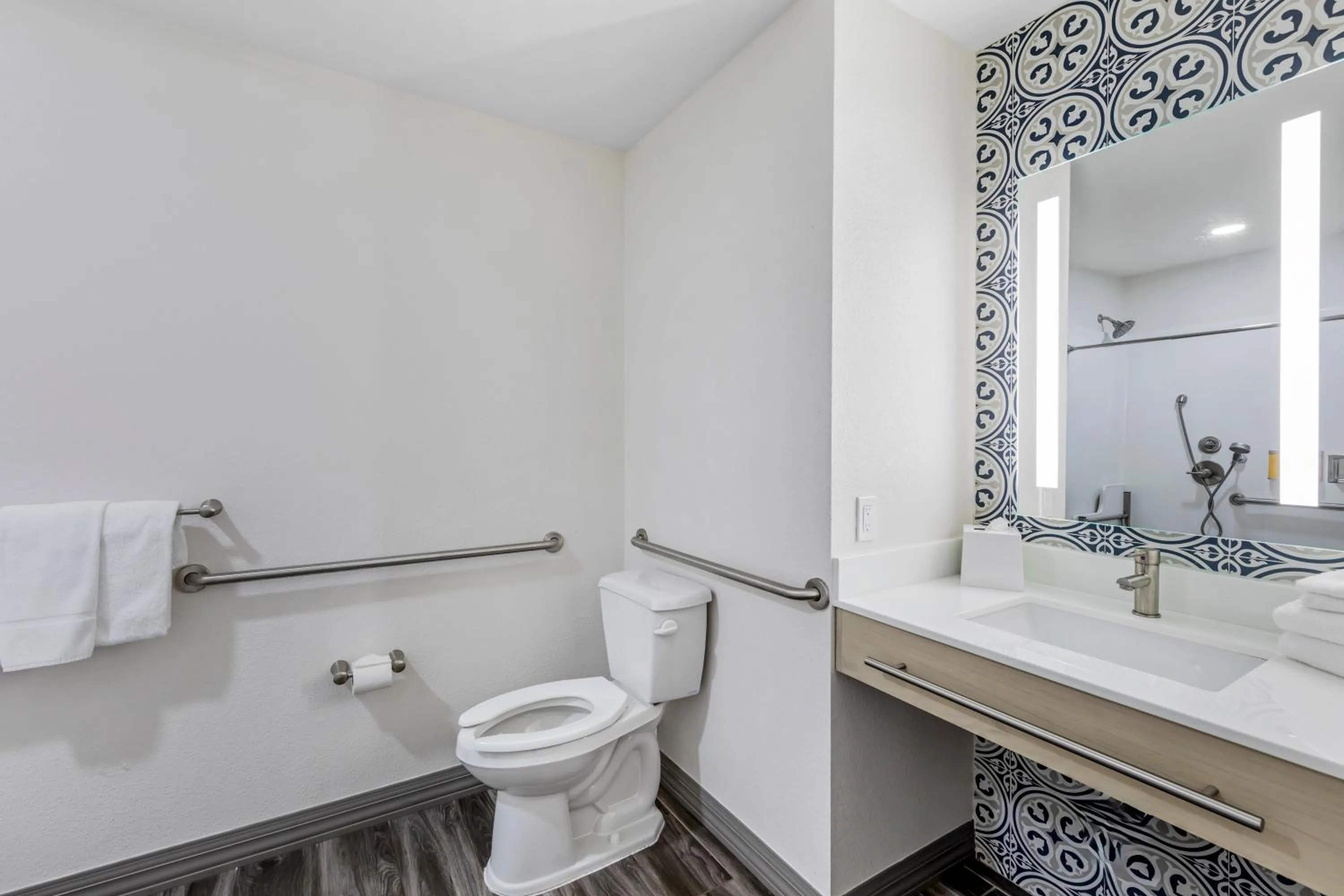 Hillstone Inn Tulare, an Ascend Collection Hotel