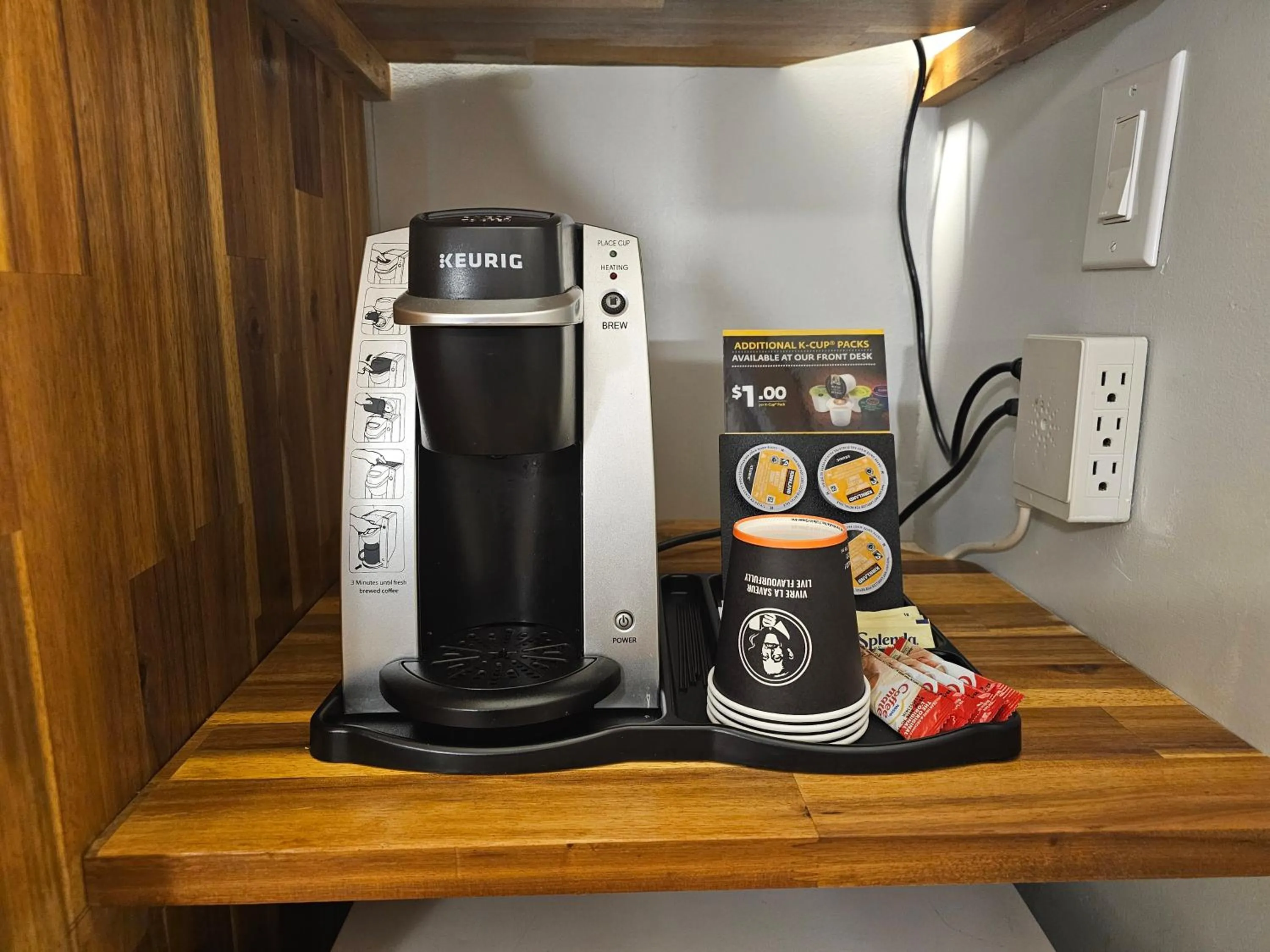 Coffee/tea facilities in Harbour Light Motel