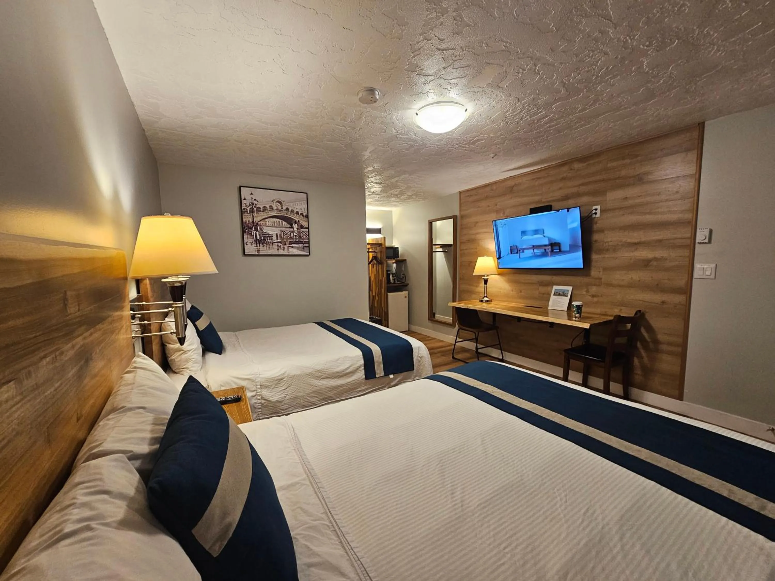 Bedroom, Bed in Harbour Light Motel