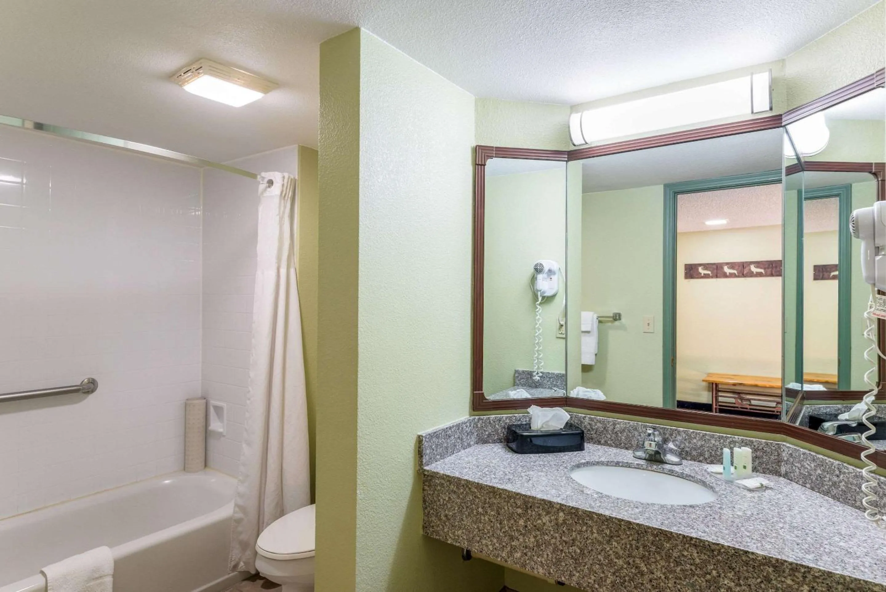Bedroom in Quality Inn Payson