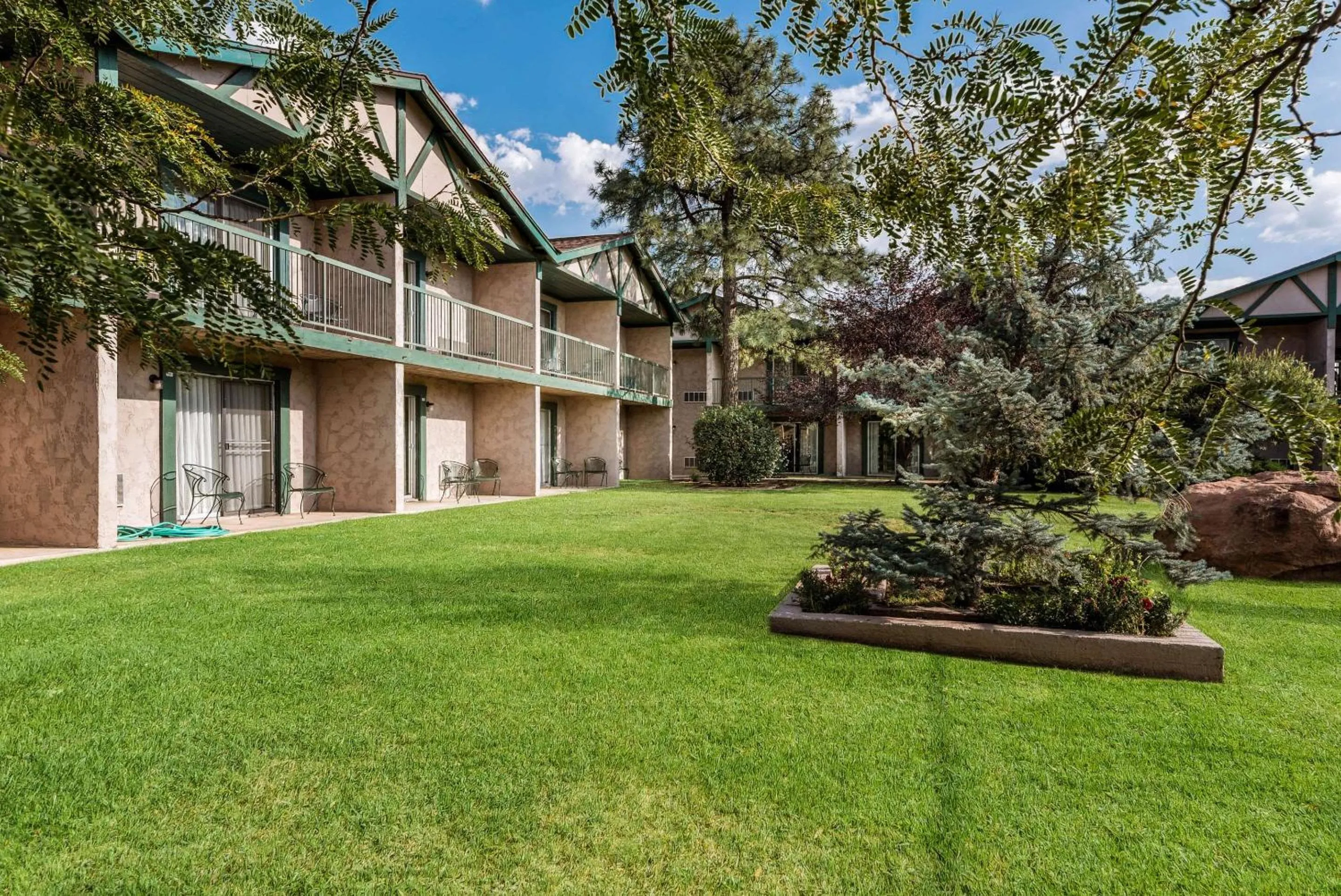 Property building in Quality Inn Payson