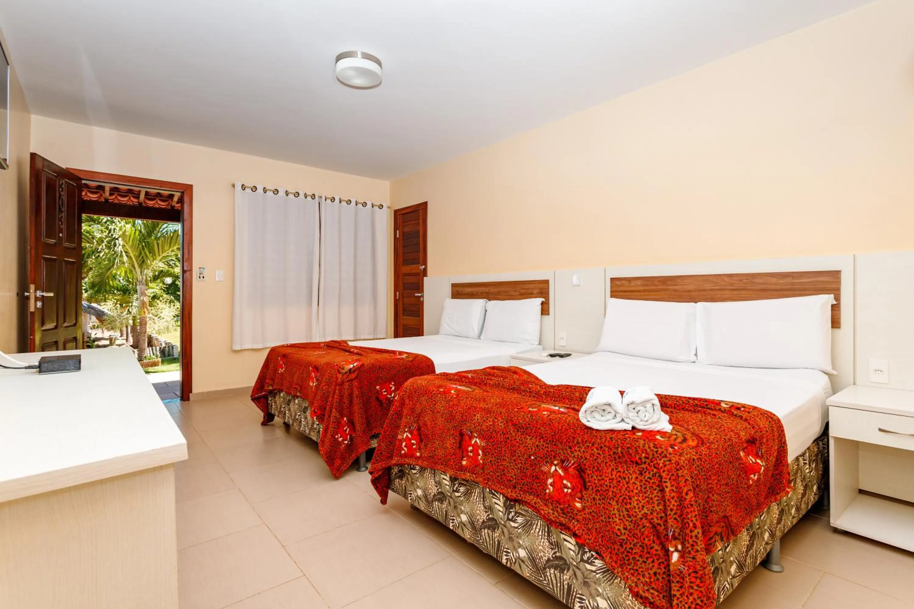 Bedroom, Bed in Jardim dos Orixás