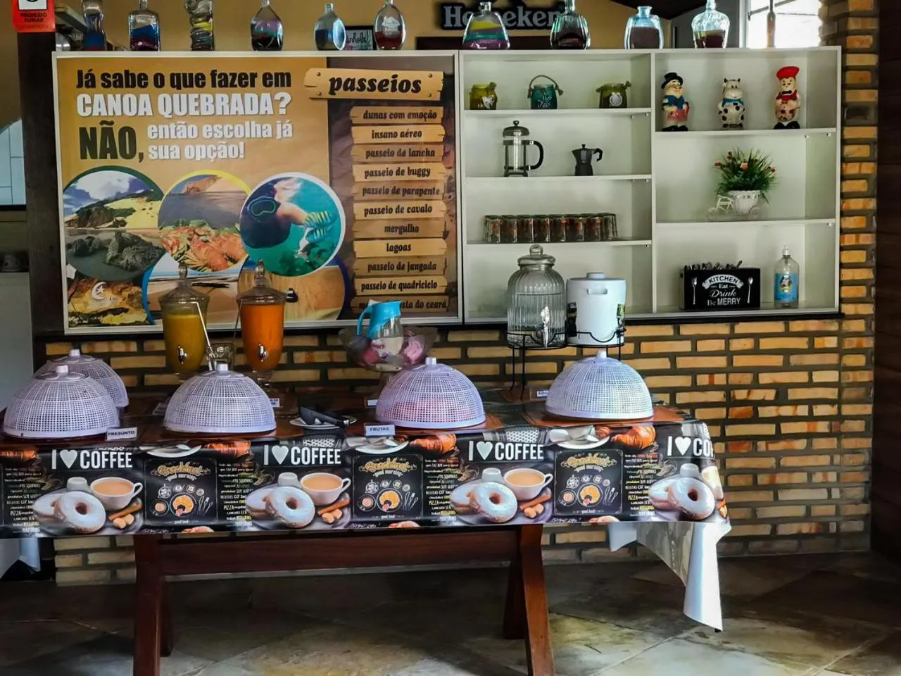 Buffet breakfast in Jardim dos Orixás