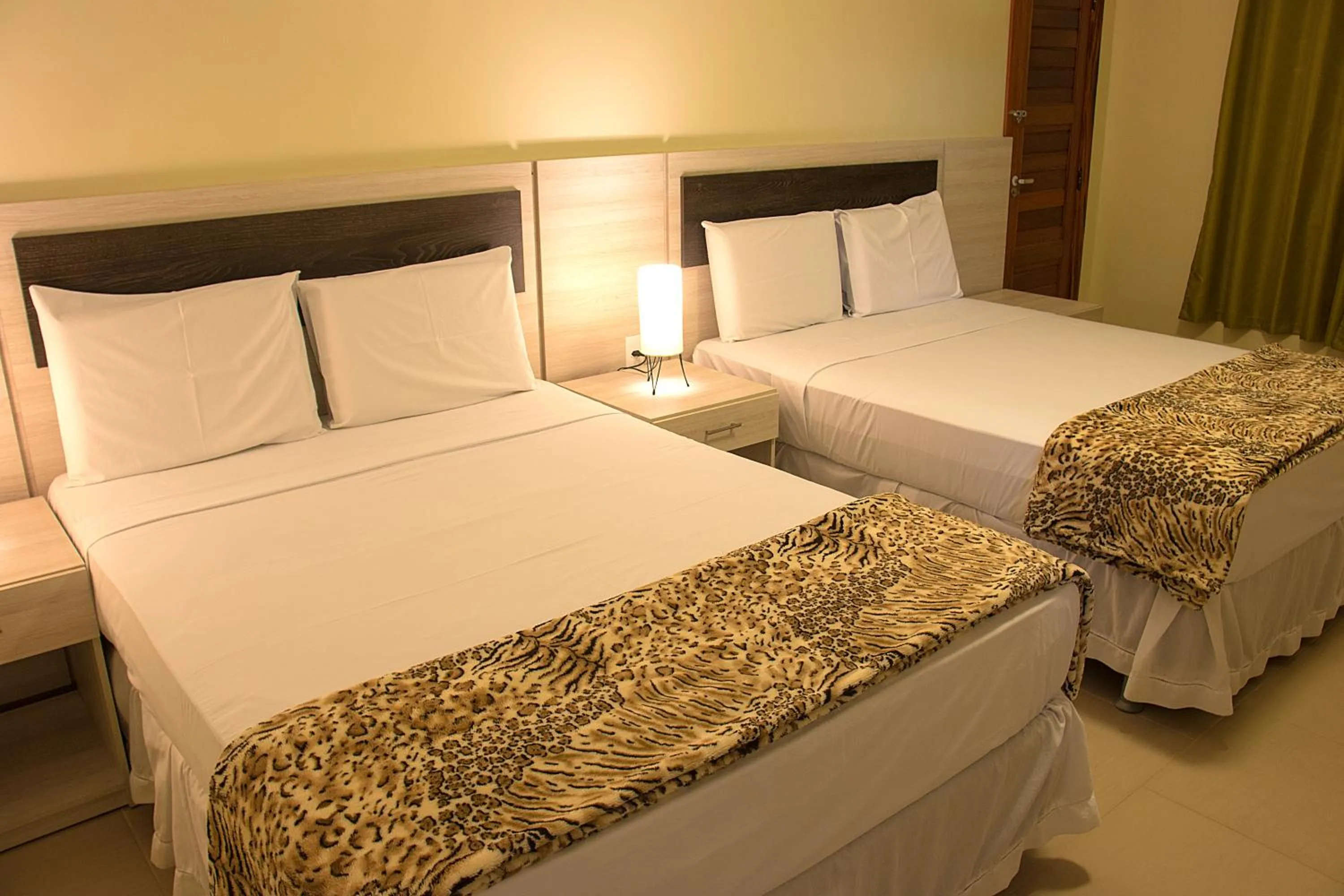 Bedroom, Bed in Jardim dos Orixás