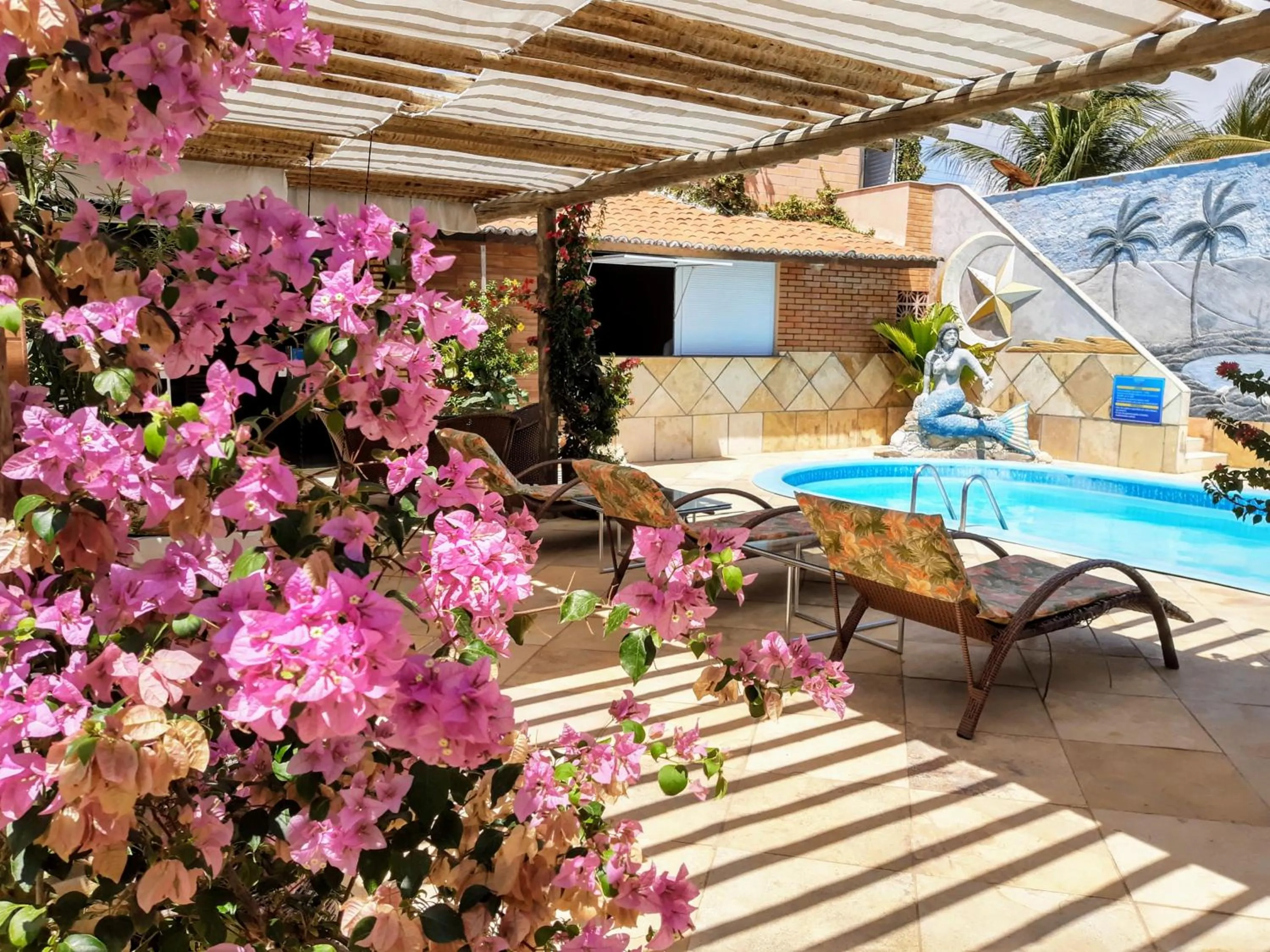 Pool view in Jardim dos Orixás