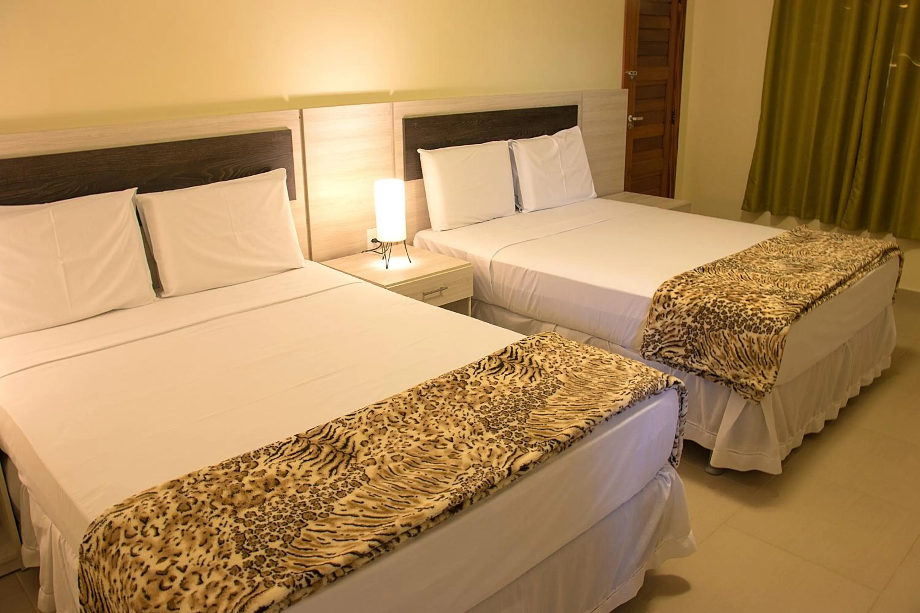 Bedroom, Bed in Jardim dos Orixás