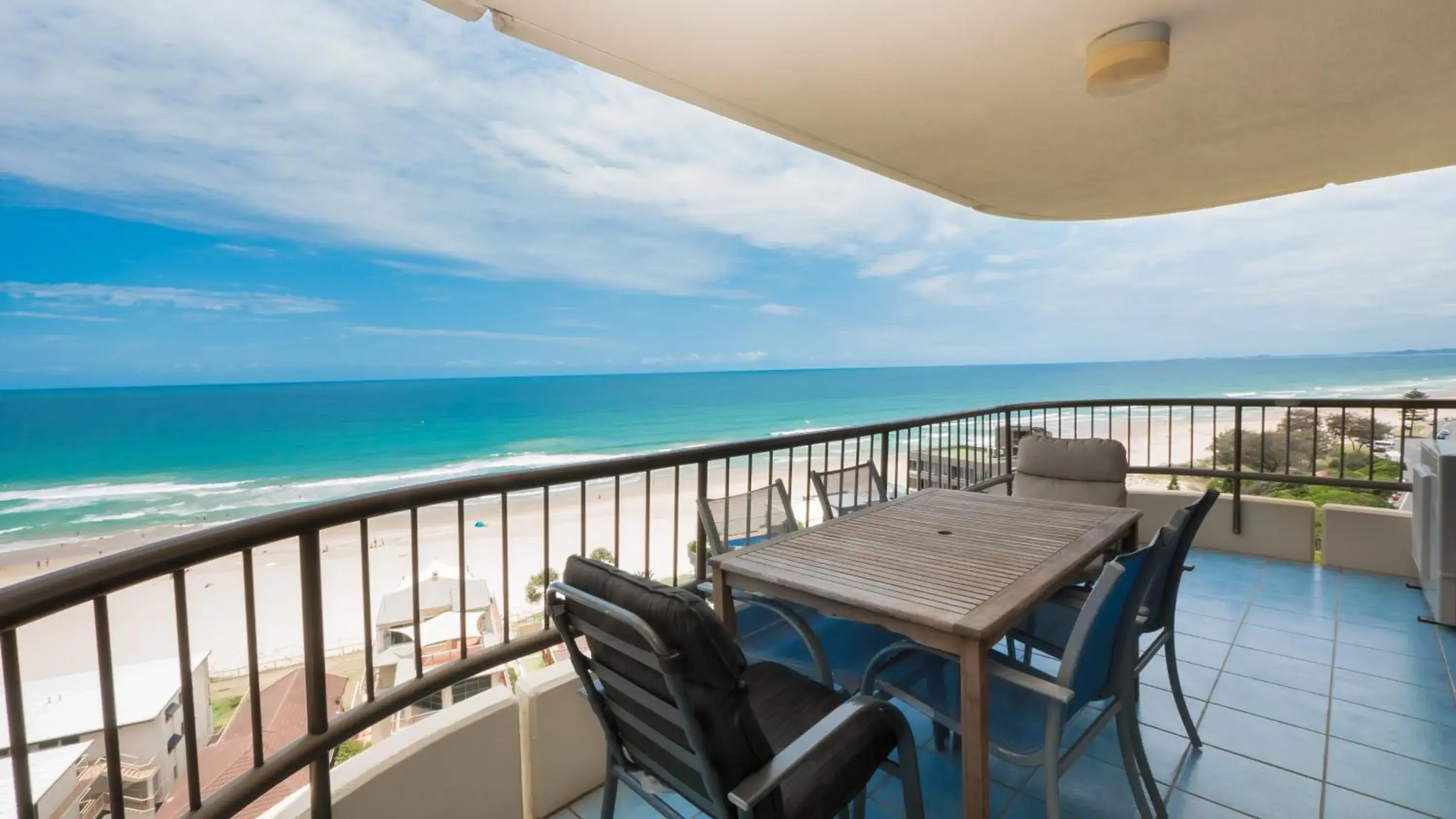 Three-Bedroom Ocean View Apartment in Norfolk Luxury Beachfront Apartments Gold Coast Three-Bedroom Ocean View Apartment in Norfolk Luxury Beachfront Apartments Gold Coast