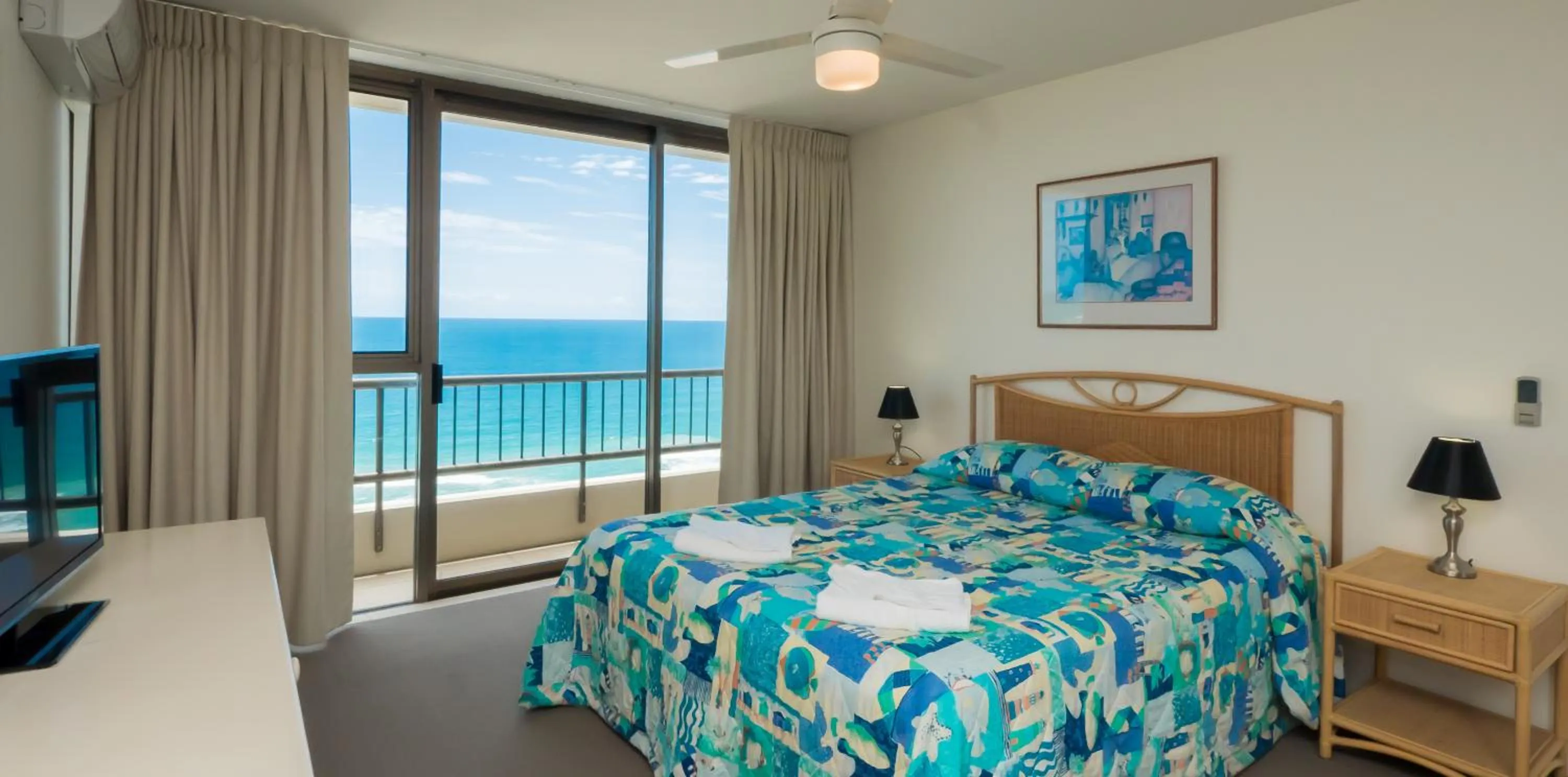 Bedroom, Bed in Norfolk Luxury Beachfront Apartments Gold Coast