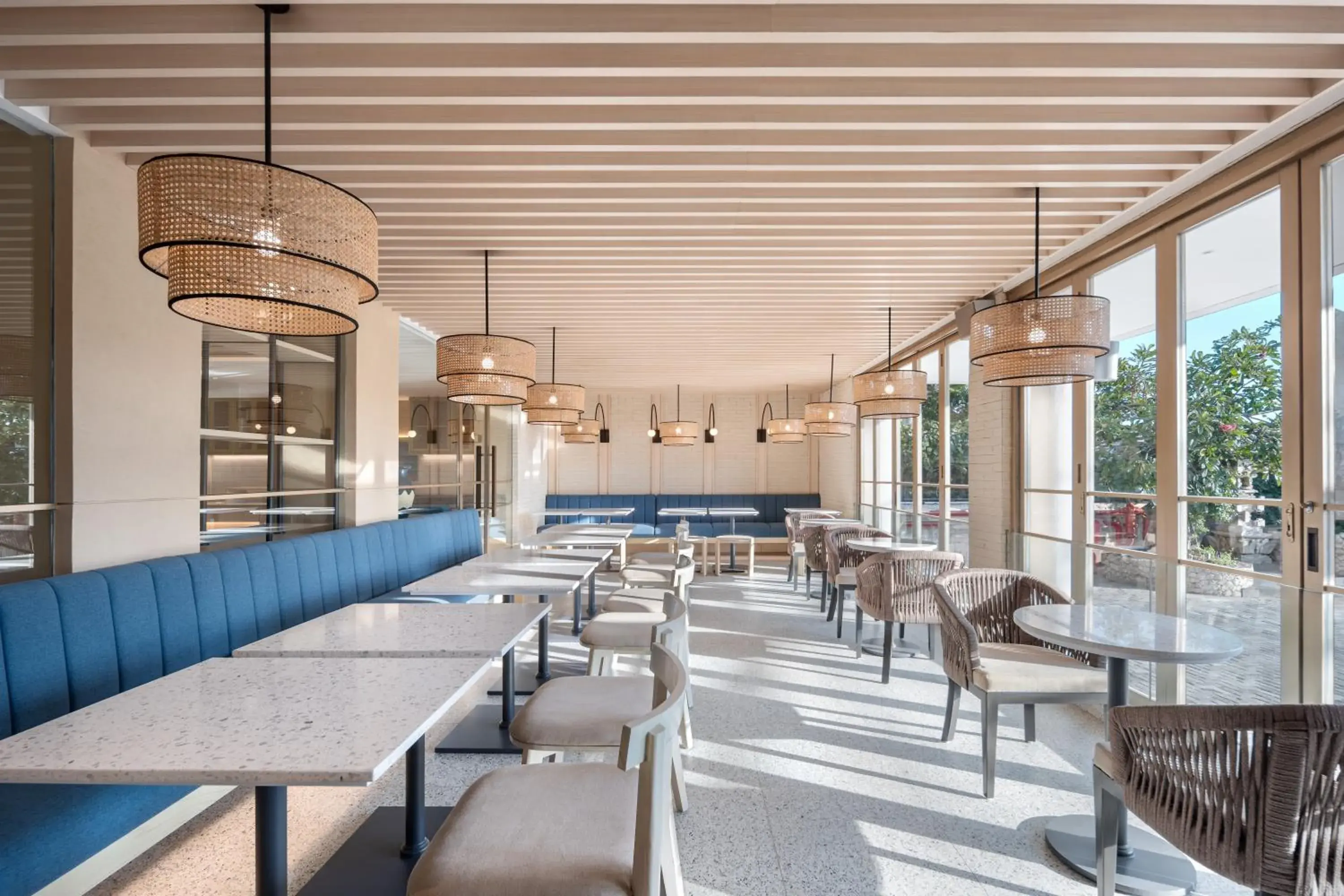 Restaurant/places to eat in Holiday Inn Express Bali Sunset Road by IHG Restaurant/places to eat in Holiday Inn Express Bali Sunset Road by IHG