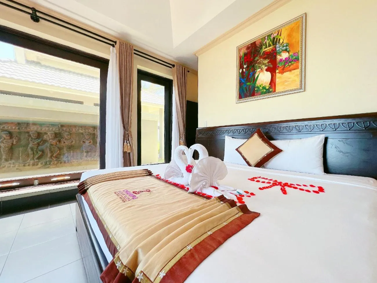 Bed in Champa Resort & Spa