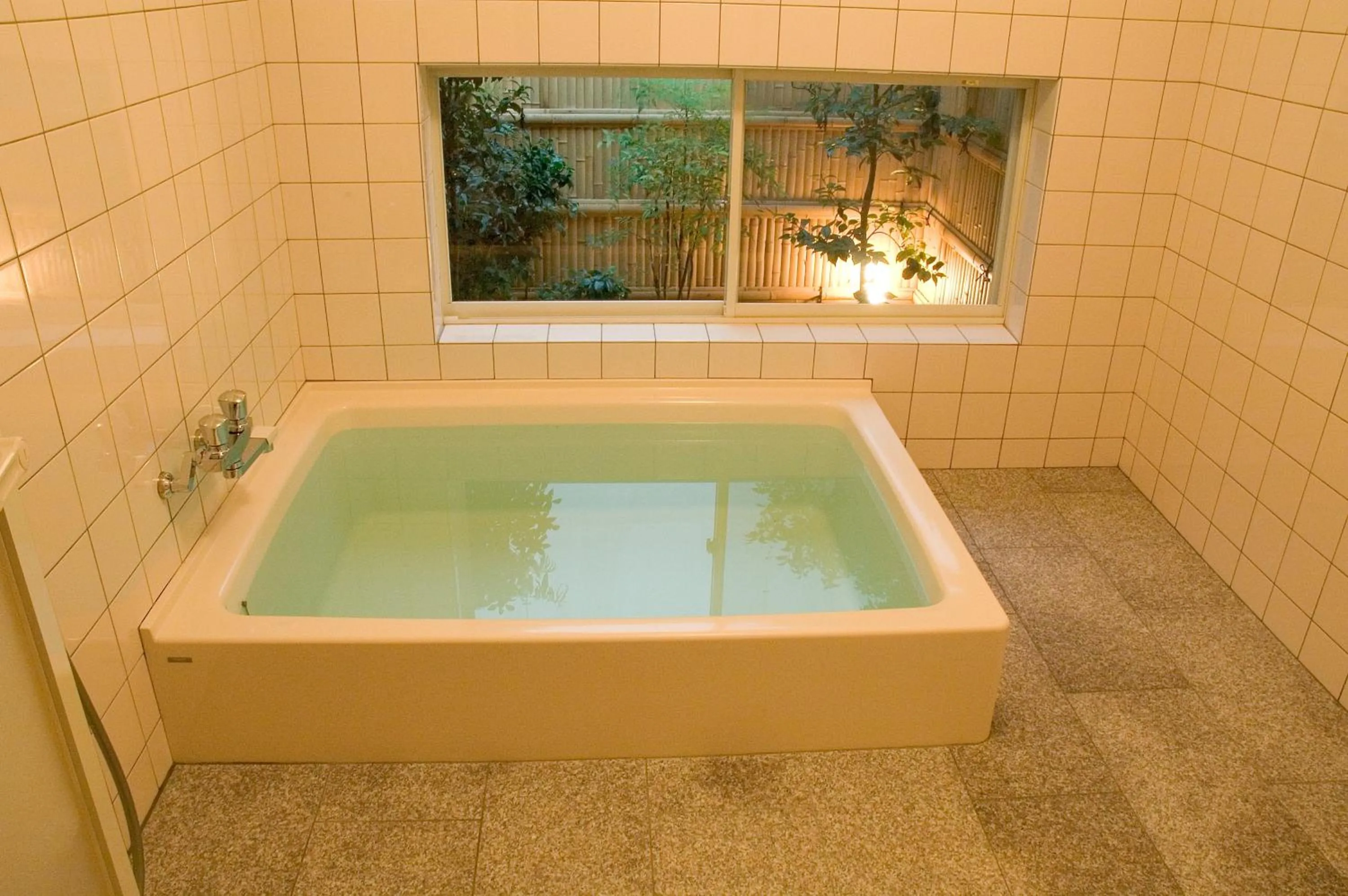 Area and facilities in Yadoya Nishijinso