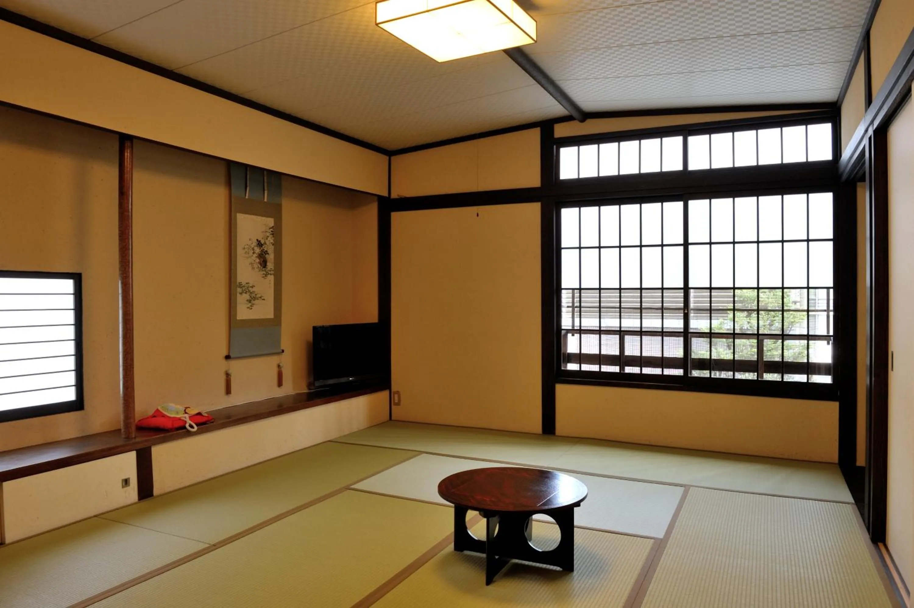 Photo of the whole room in Yadoya Nishijinso