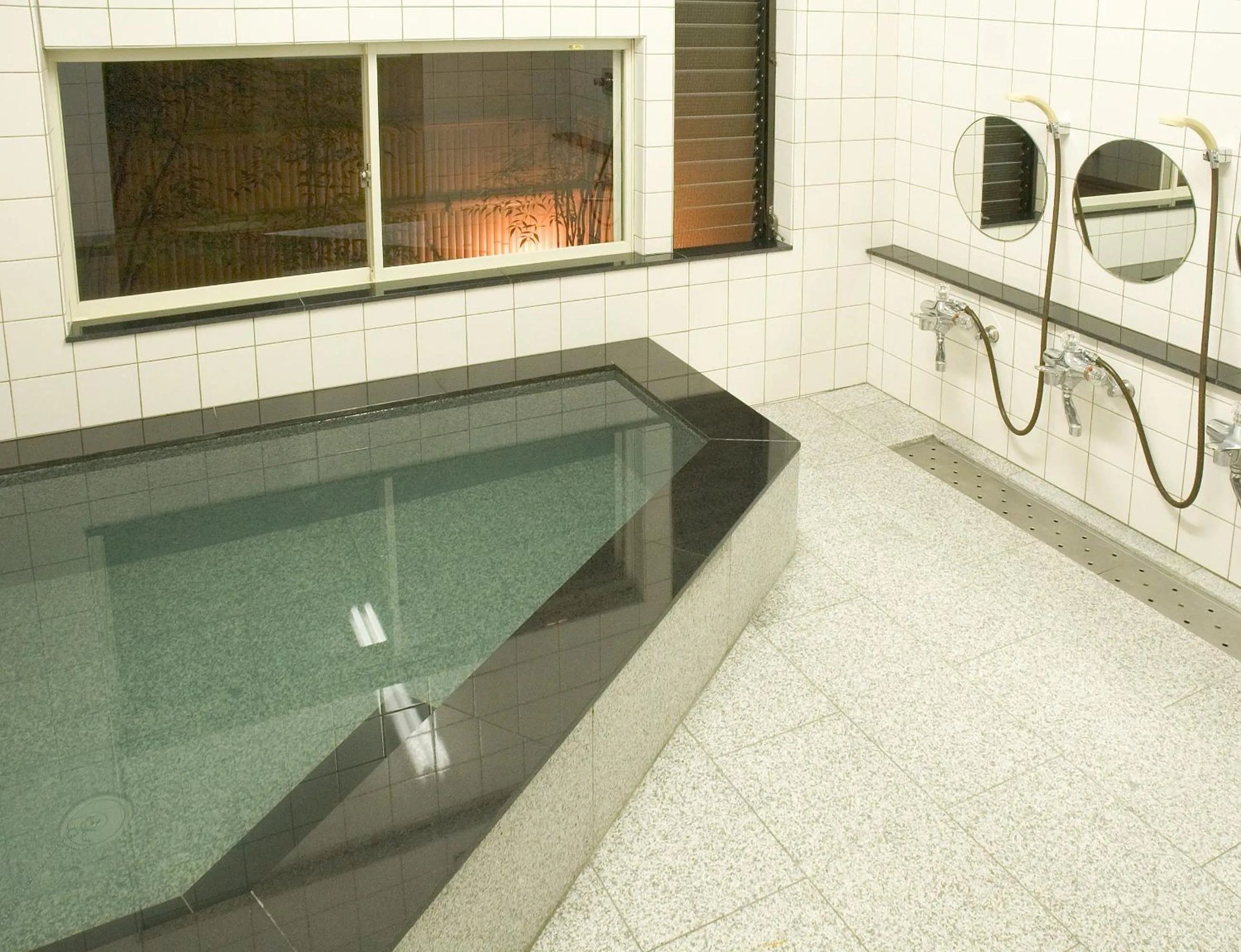 Area and facilities in Yadoya Nishijinso