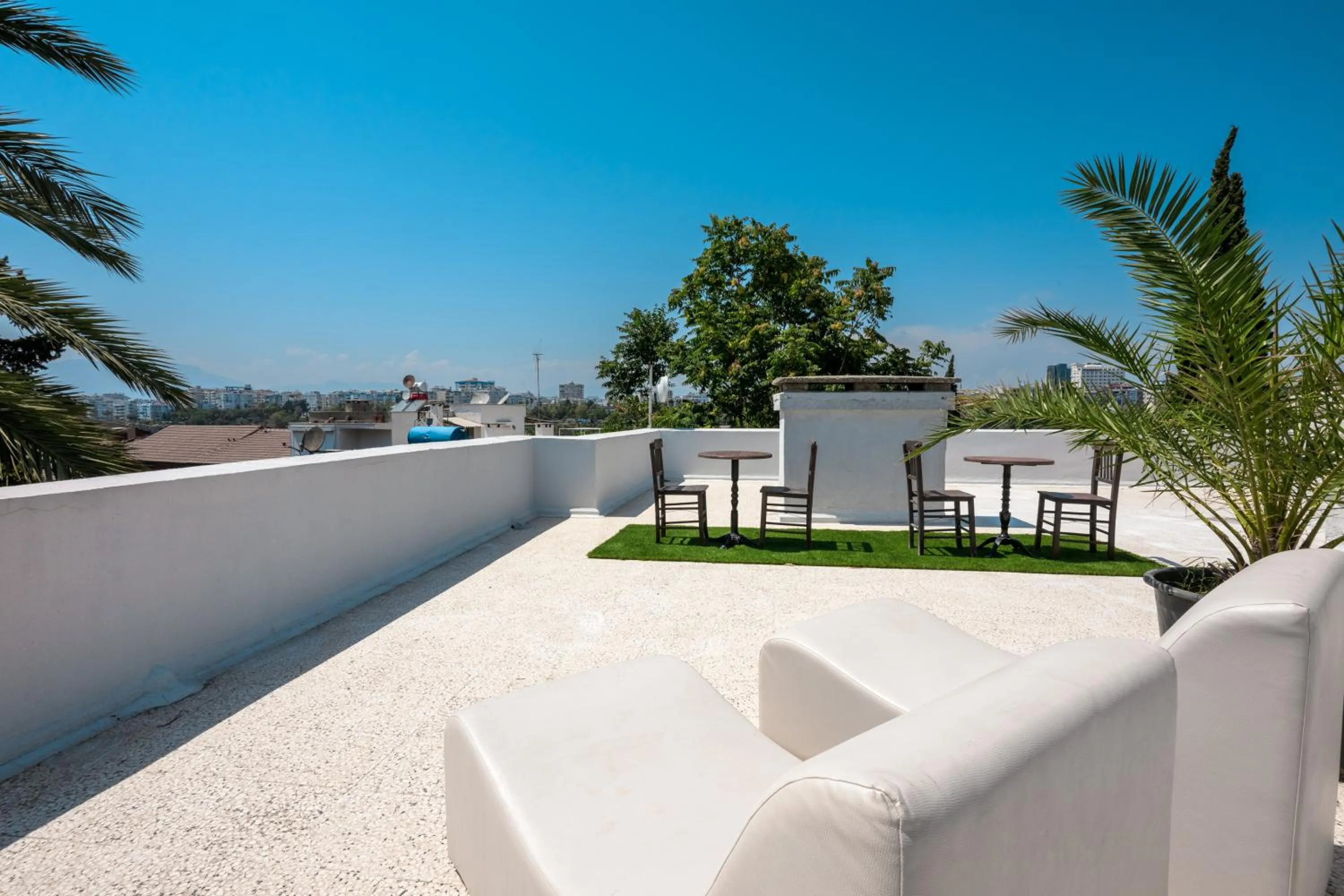 Delight Deluxe Hotel & Spa