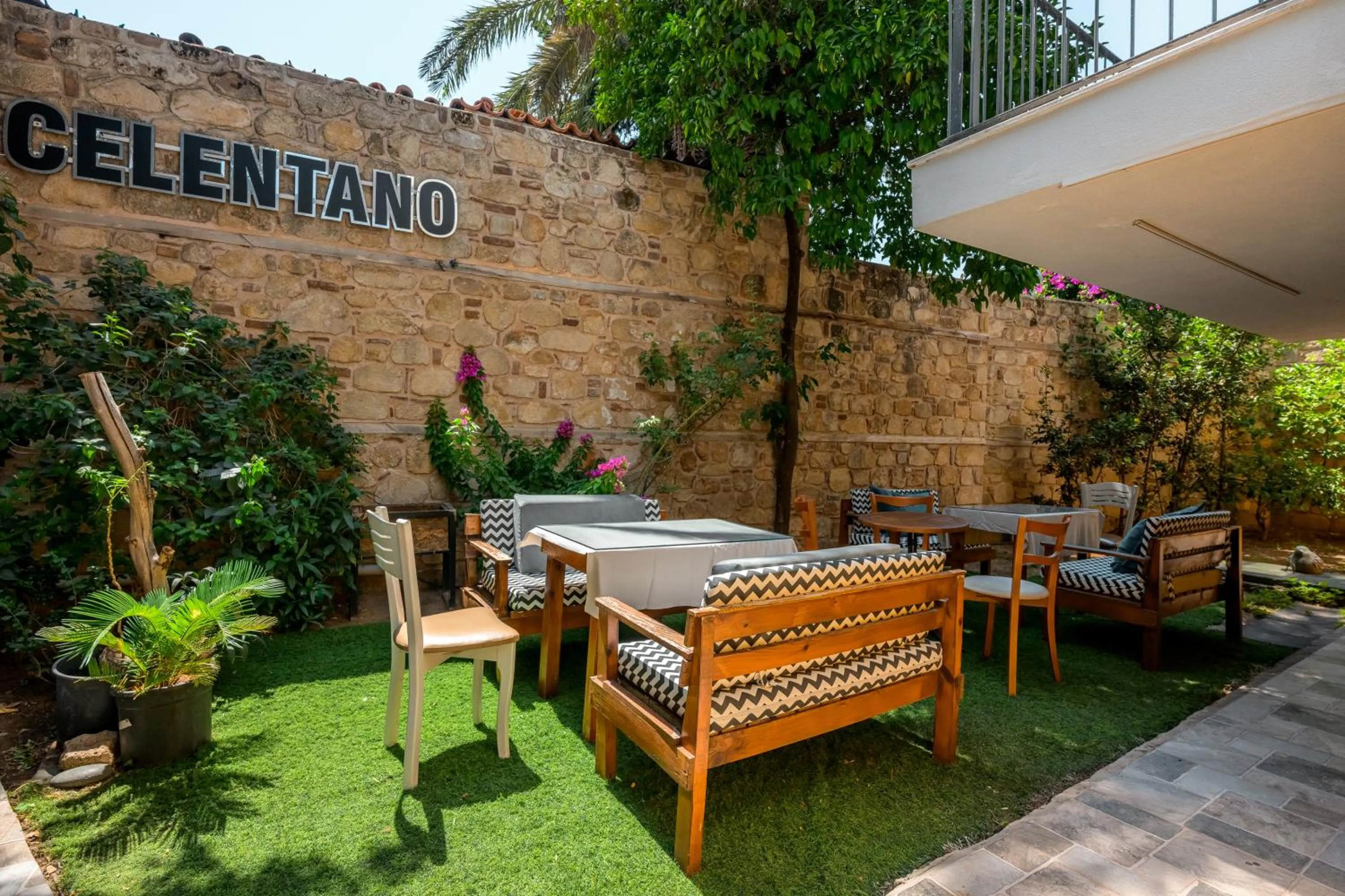 Delight Deluxe Hotel & Spa