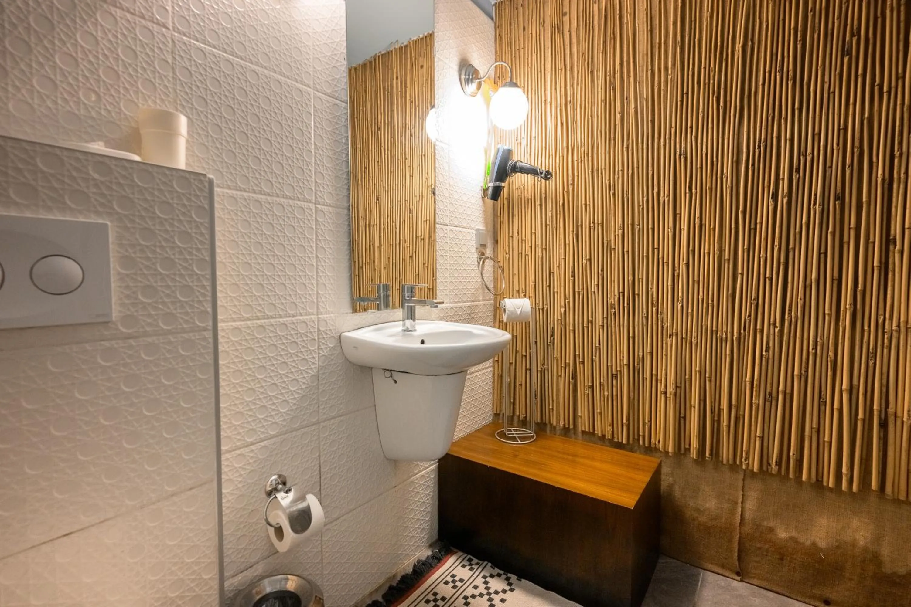 Delight Deluxe Hotel & Spa