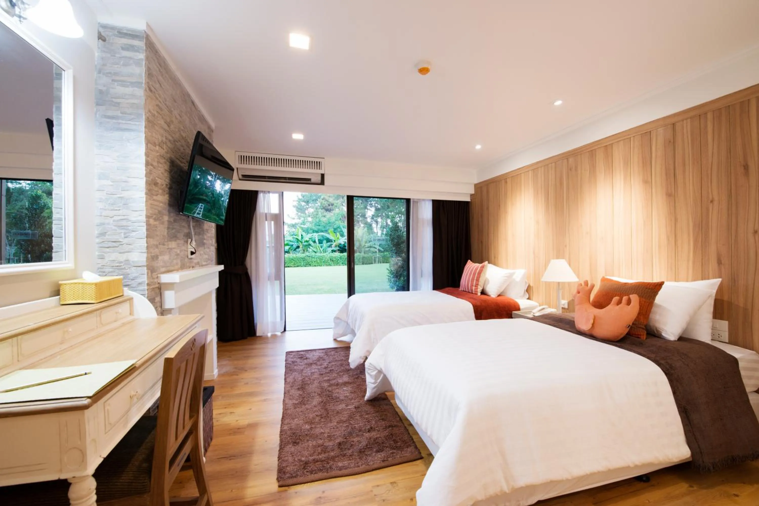 Bed in DoiTung Lodge