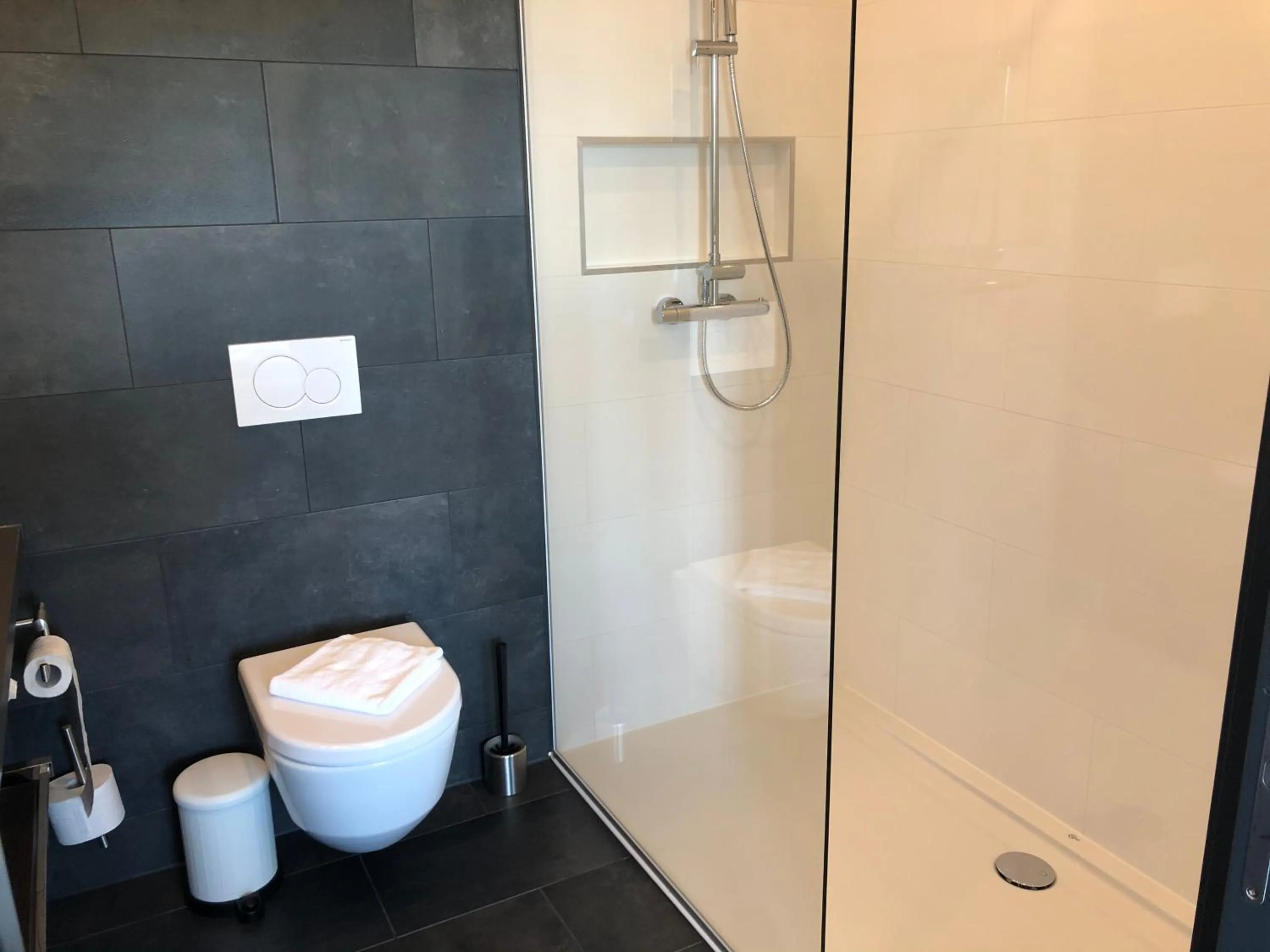 Bathroom in Hotel Donauhof Mauthausen