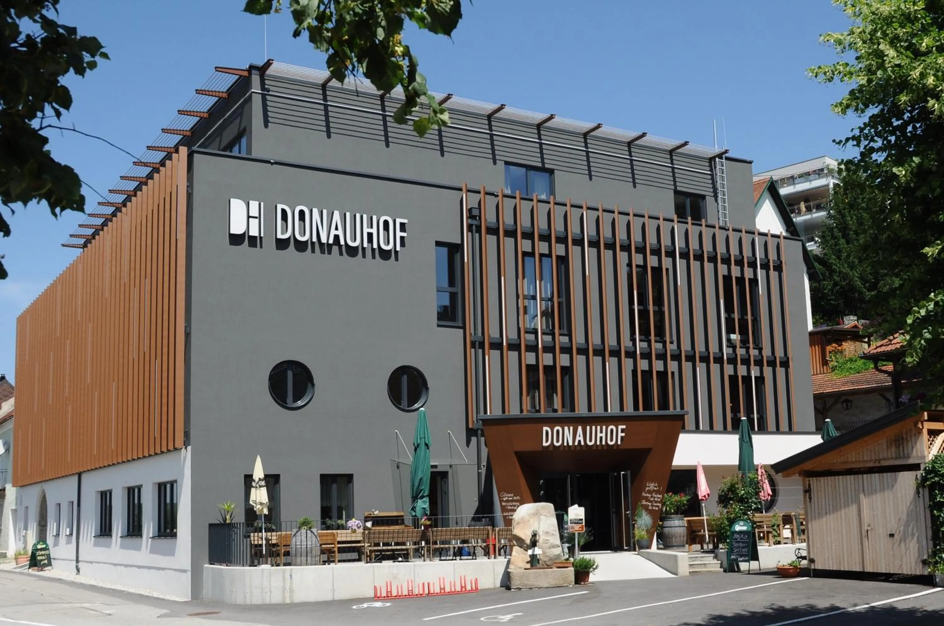 Property building in Hotel Donauhof Mauthausen